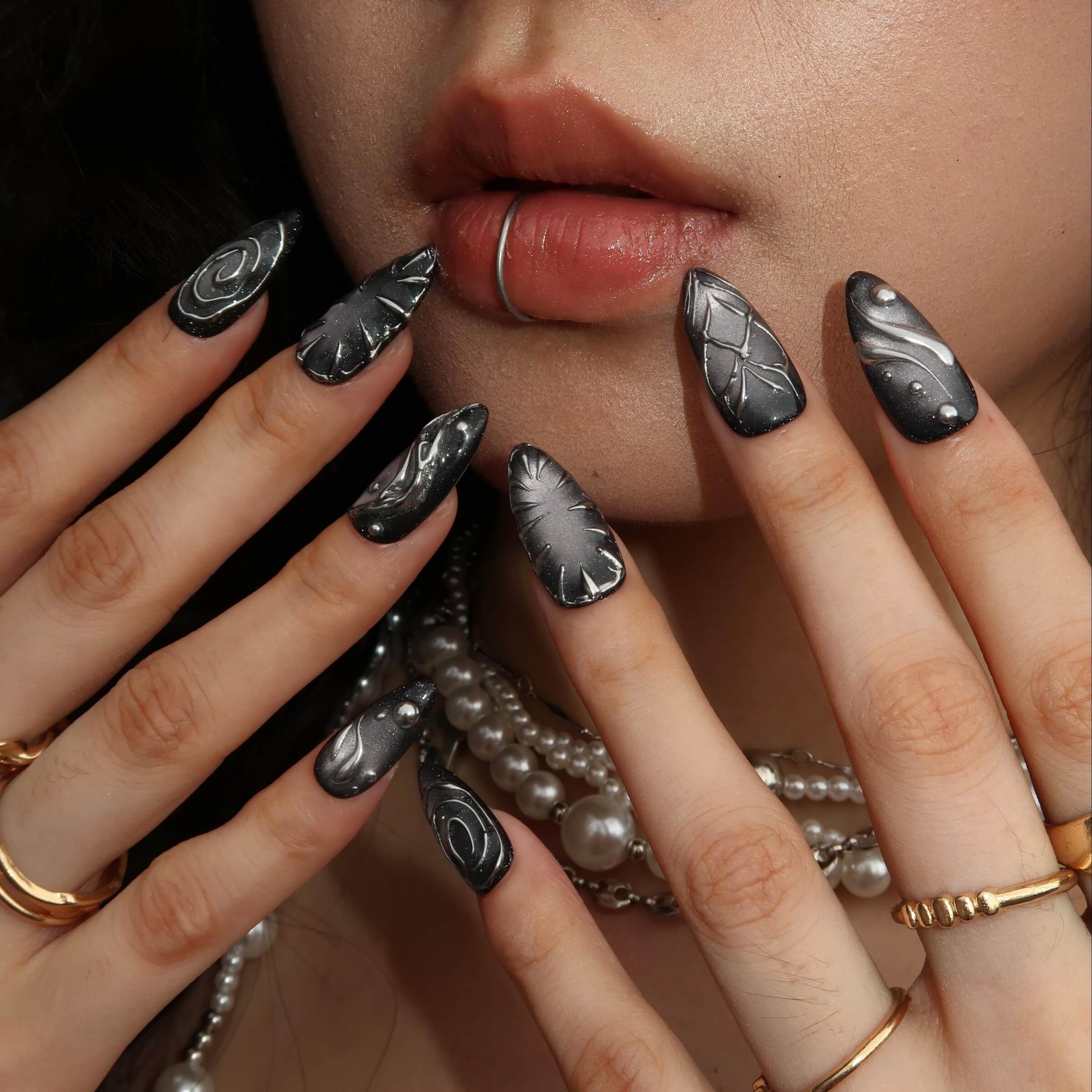 Interstellar-ErsaNailsPressOnNails_04.jpg