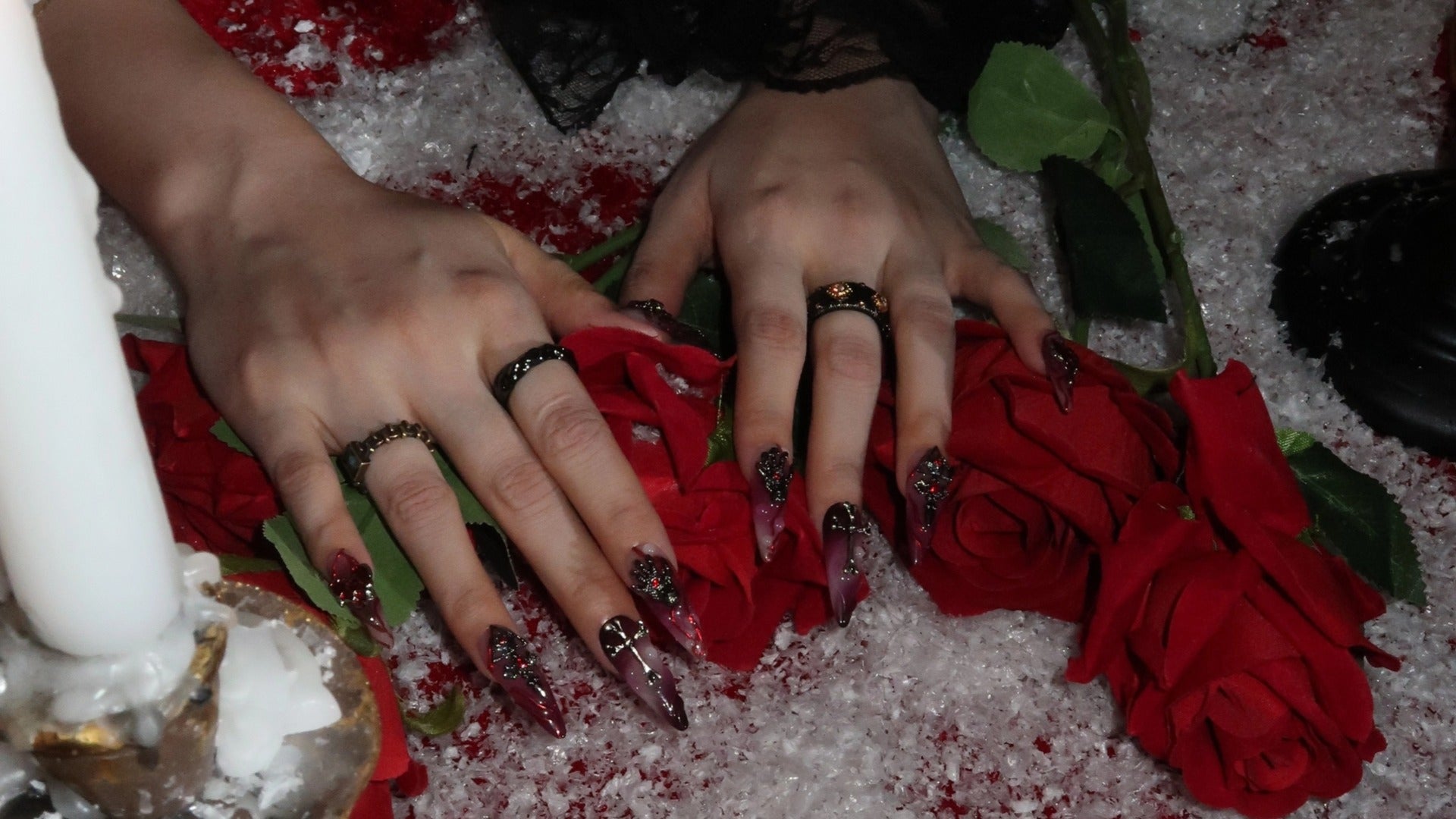 9 Spooky-Chic Halloween Press-On Nails to Haunt Your Fingertips in 2025