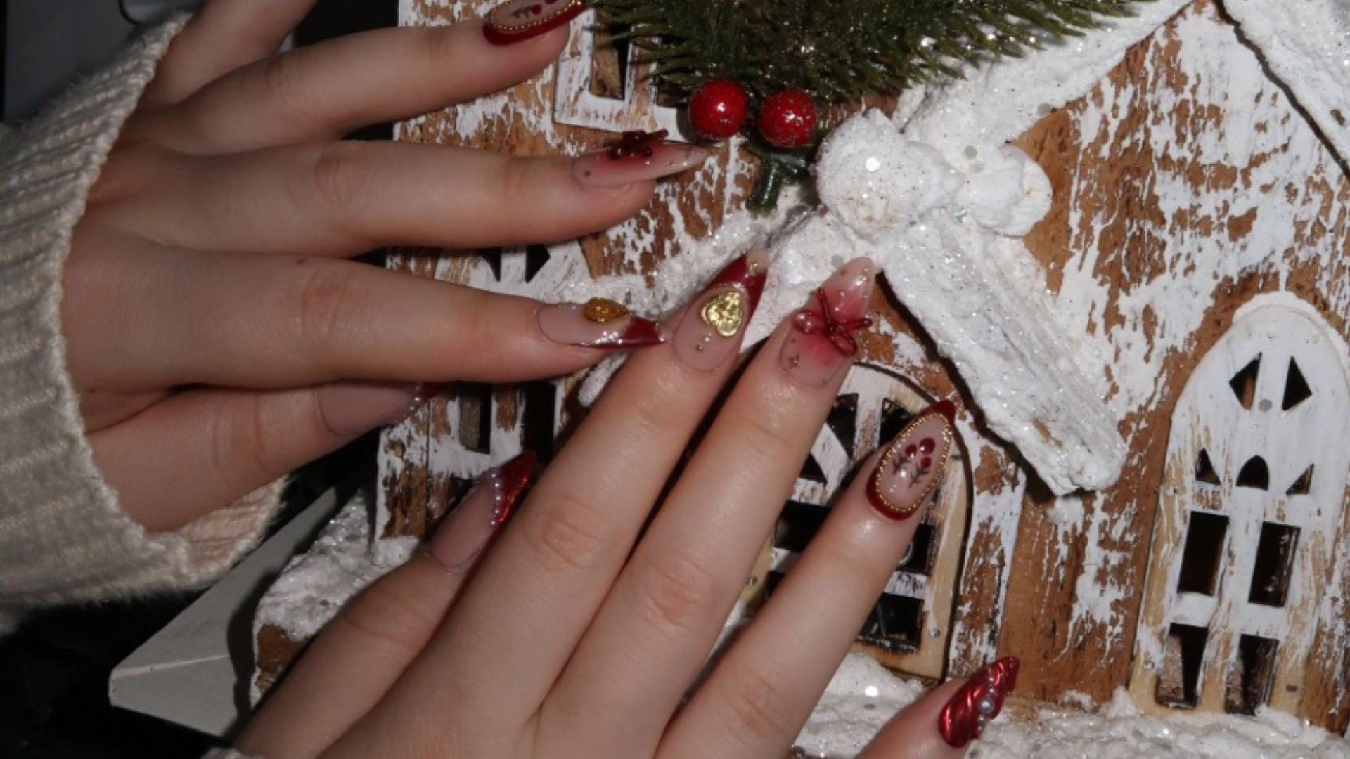 Festive and Fabulous: 2024's Must-Try Holiday Nail Designs
