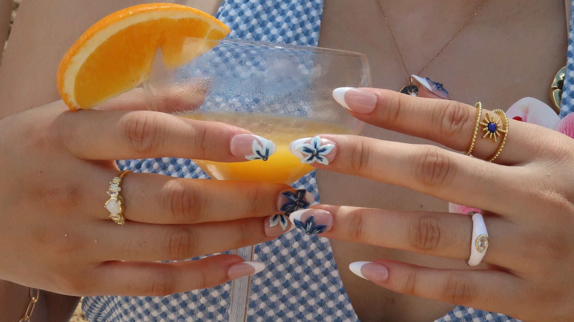 Why Choose Press-On Nails: 5 Compelling Reasons