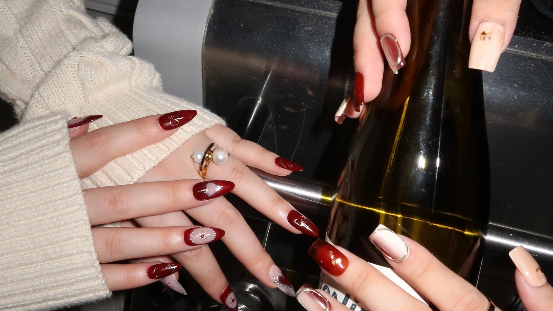 9 Cozy-Chic September Press-On Nails to Embrace Fall 2025’s Sweater Weather Vibes