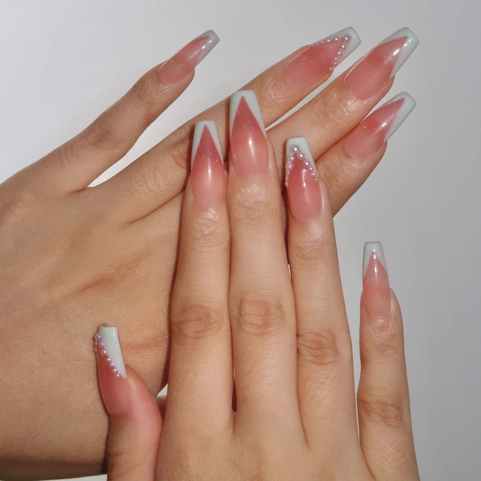 Admiring - Ersa Nails Pink White PressOnNails