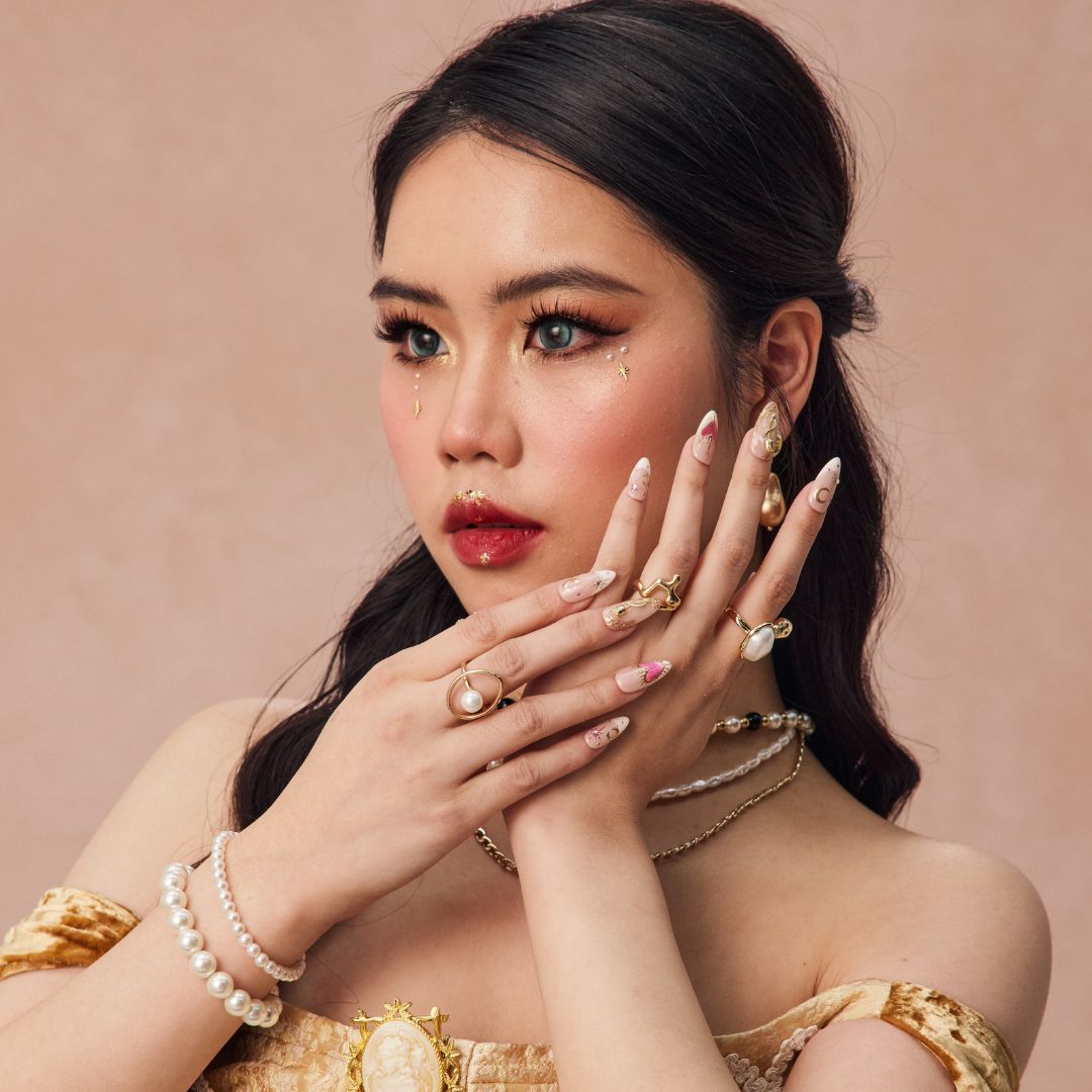 Angelic_Rose_-_ErsaNails_PressOnNails_01.jpg
