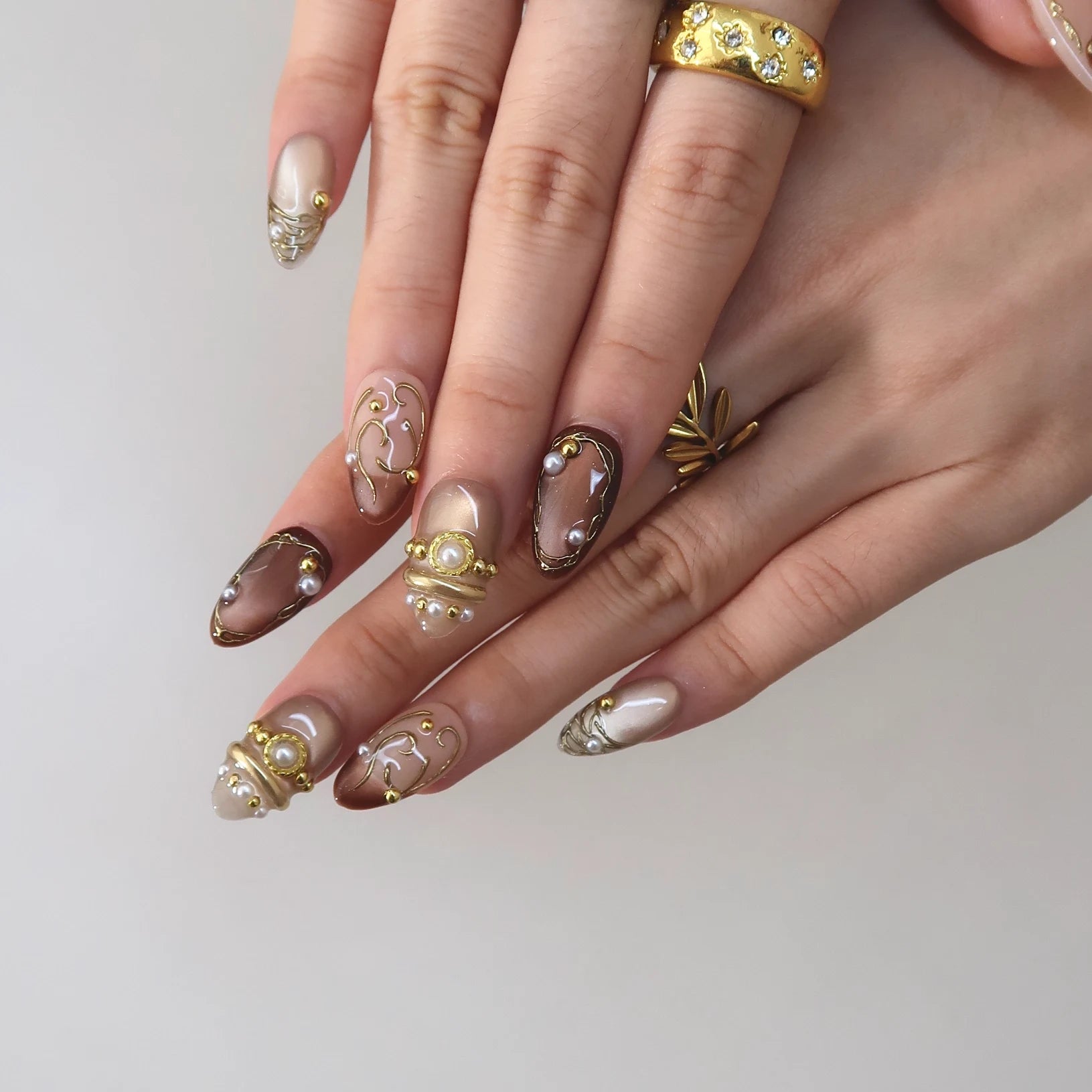 Antique Rose - Ersa Nails Nude Brown Gold Short Almond PressOnNails