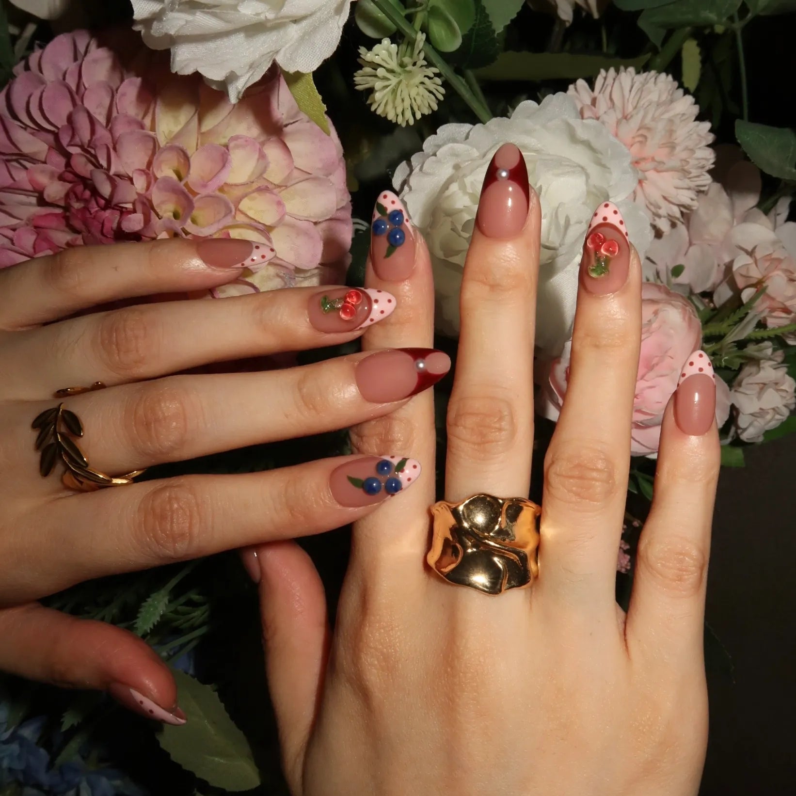 BerryCherry-ErsaNailsPressOnNails_01.webp
