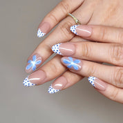 Blue Daisy - Ersa Nails Nude Blue White PressOnNails
