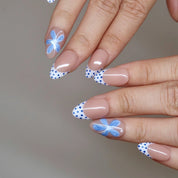 Blue Daisy - Ersa Nails Nude Blue White PressOnNails