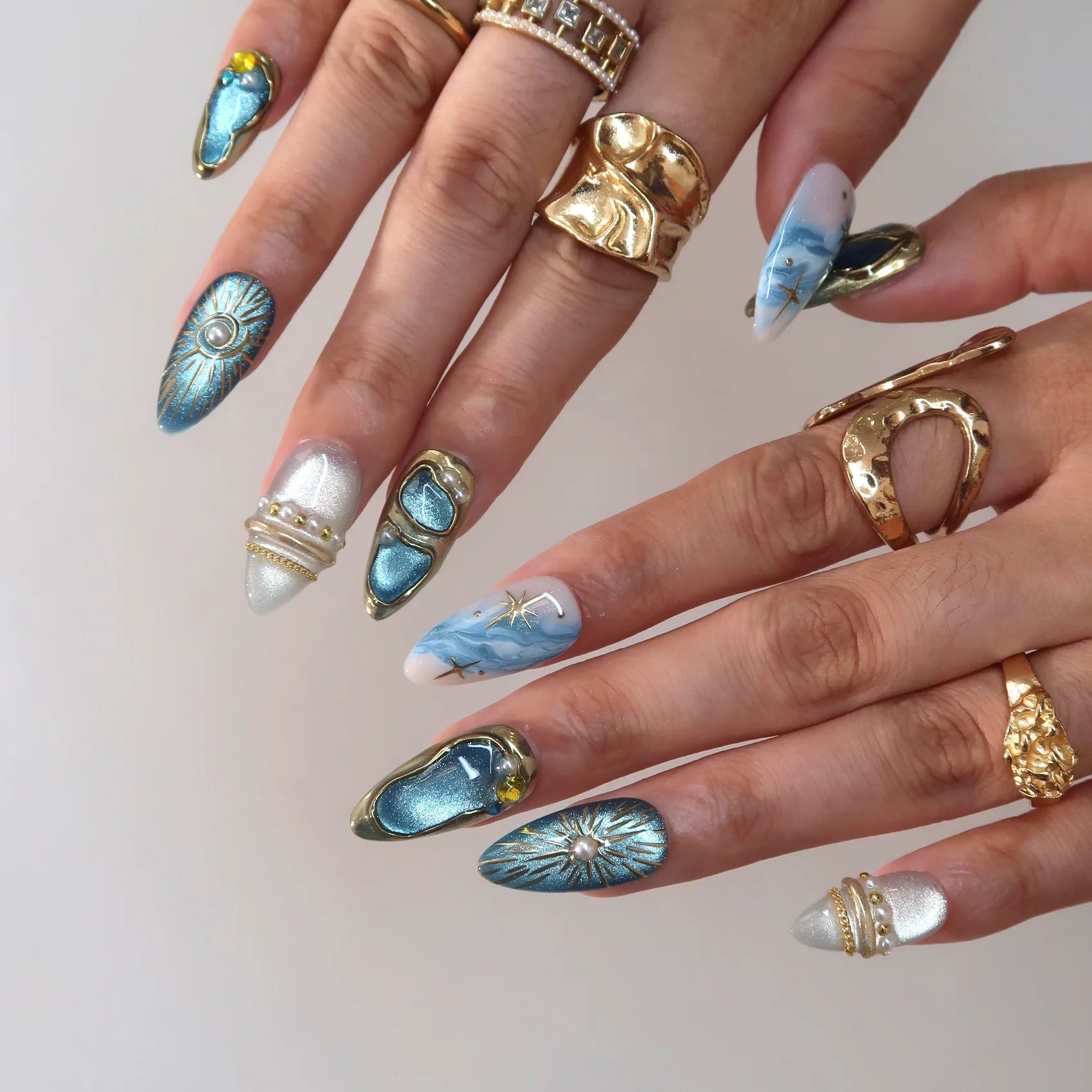 Blue Nebula - Ersa Nails White Blue PressOnNails