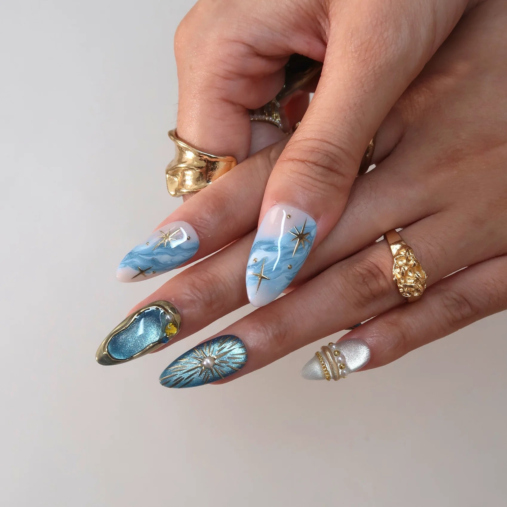 Blue Nebula - Ersa Nails White Blue PressOnNails