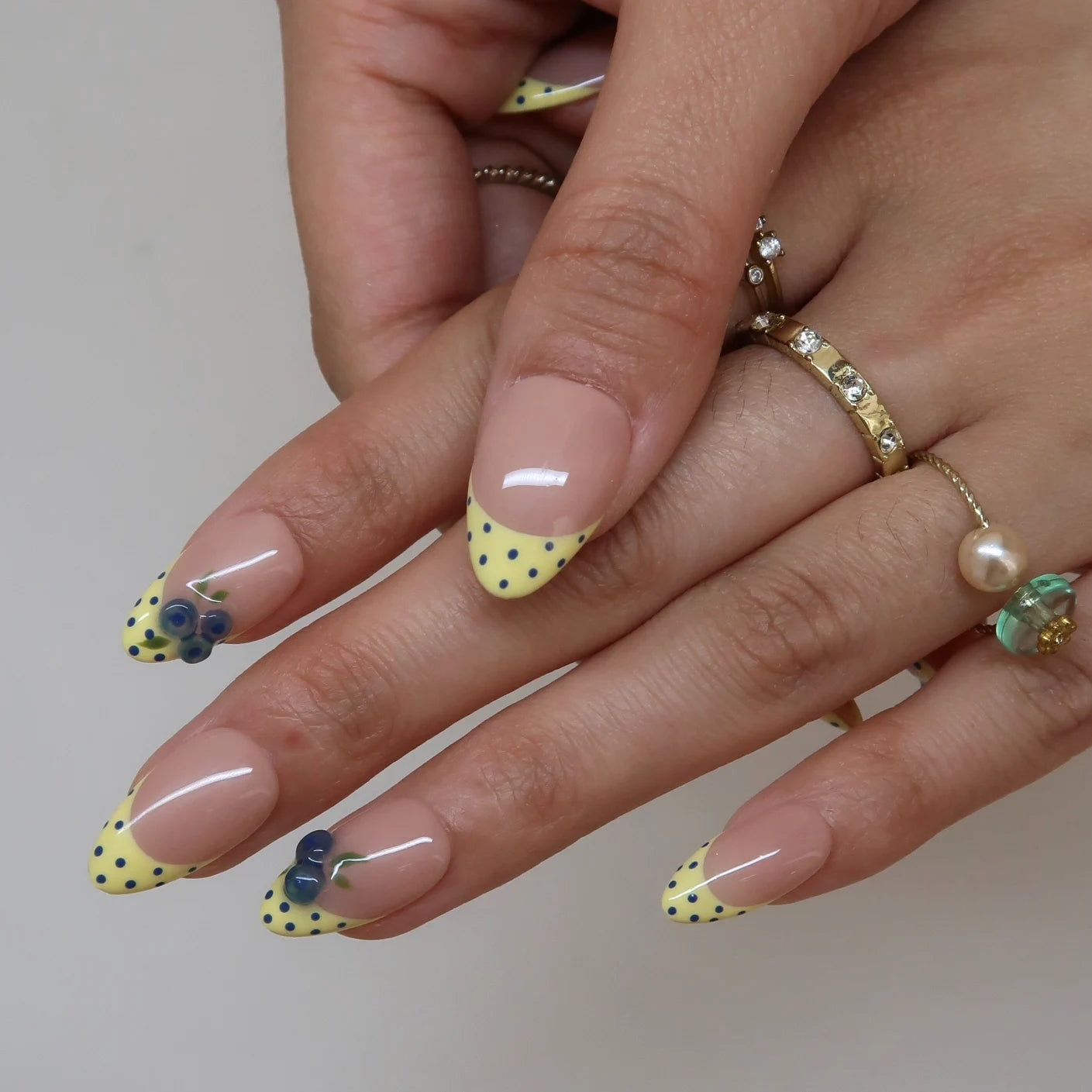 Bluebelle - Ersa Nails Nude Yellow PressOnNails
