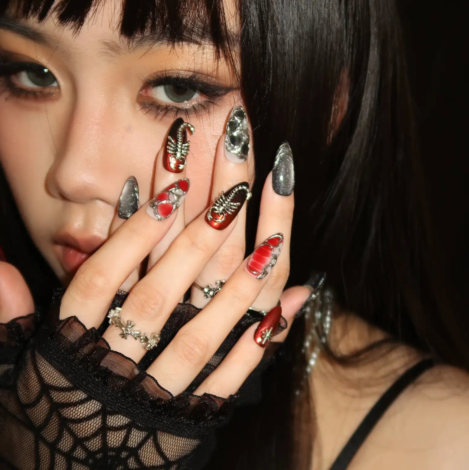 Born Wild - Ersa Nails Red Black PressOnNails
