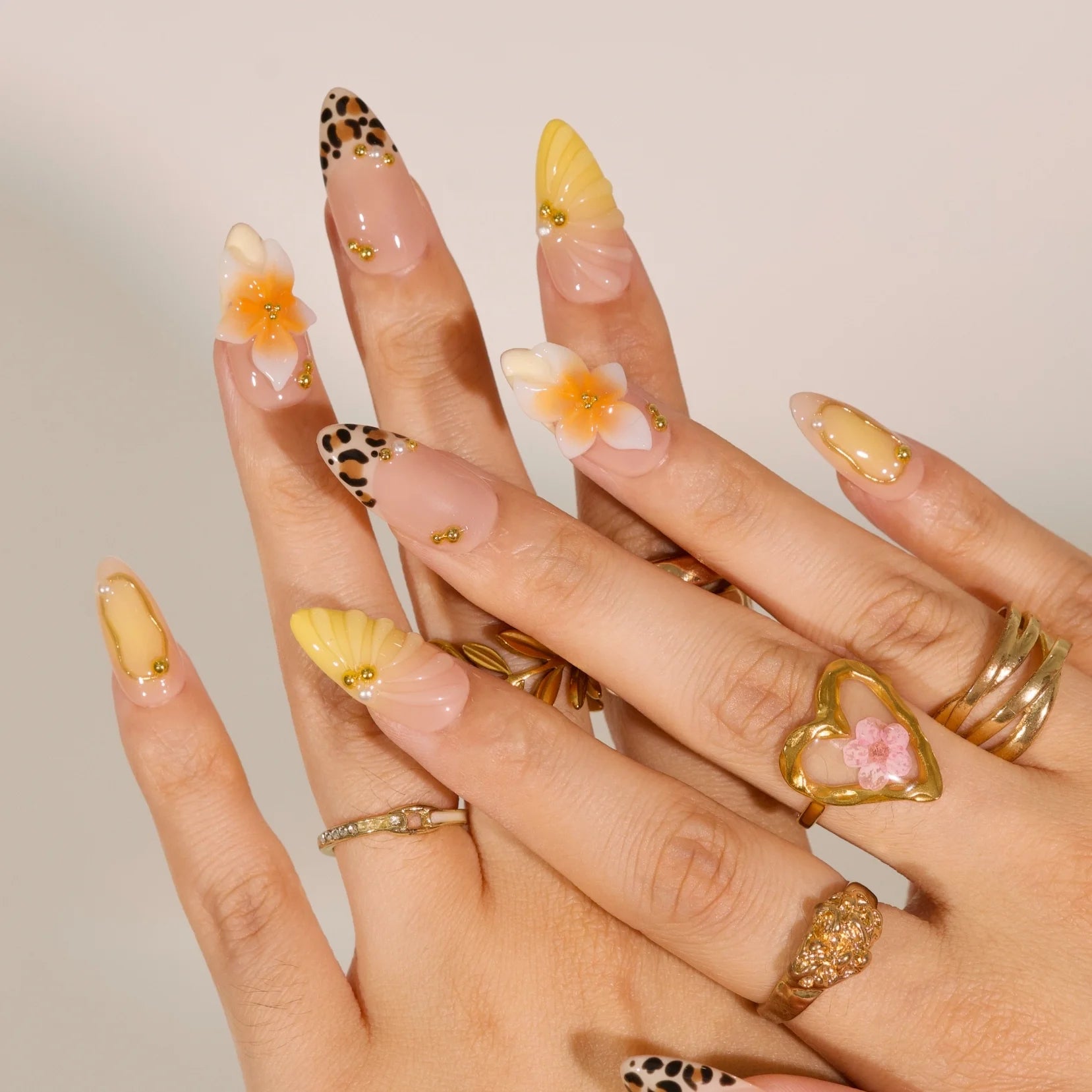 Chasing Sunshine - Ersa Nails Nude Brown Yellow PressOnNails
