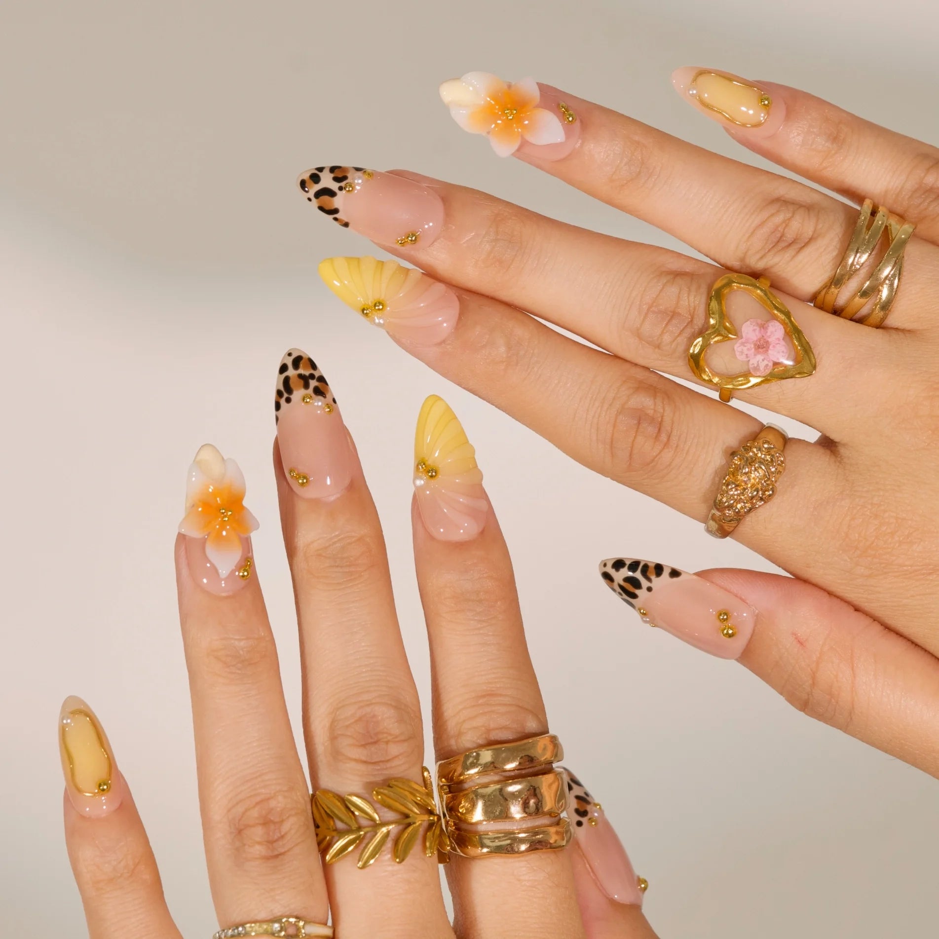 Chasing Sunshine - Ersa Nails Nude Brown Yellow PressOnNails