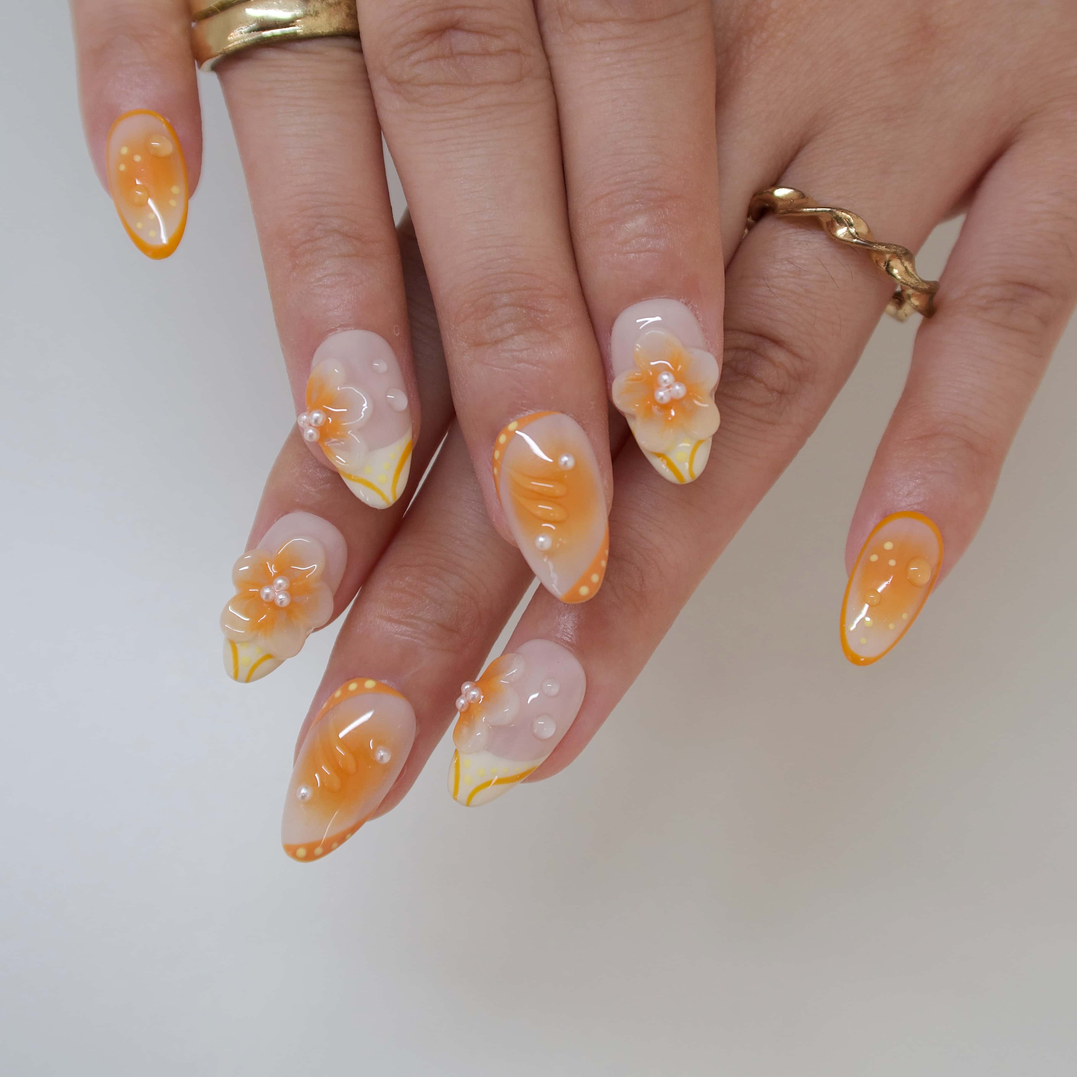 Creamy_Sunset_-_ErsaNails_PressOnNails_2.jpg