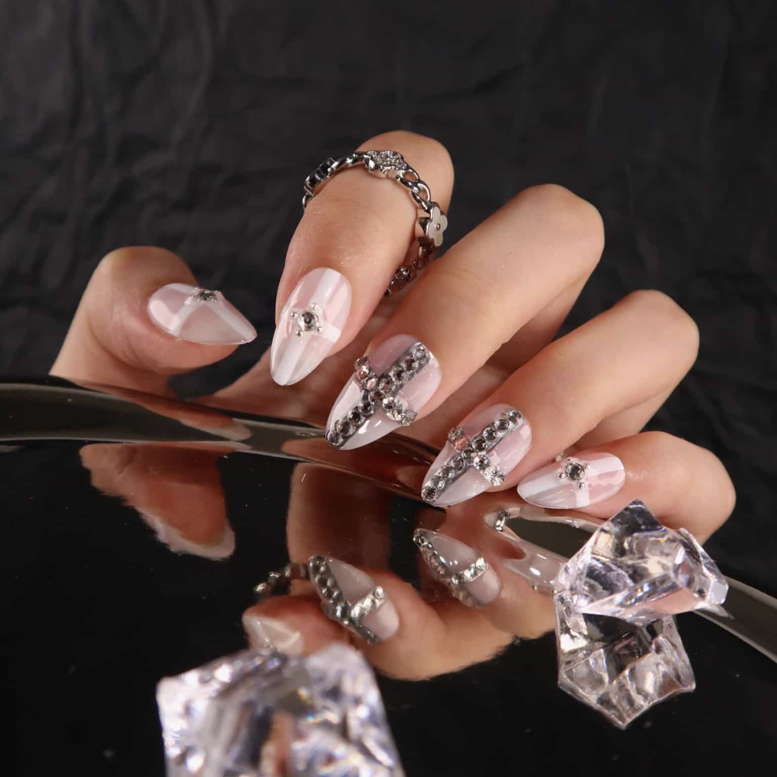 Crusaders - Ersa Nails White Short Almond PressOnNails