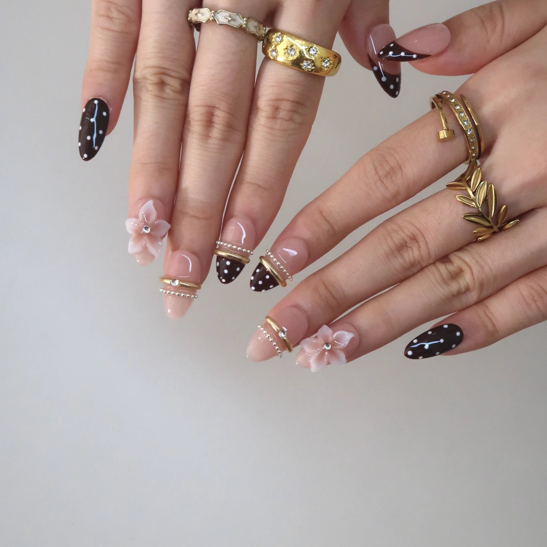 Dainty - Ersa Nails Nude Brown Short Almond PressOnNails