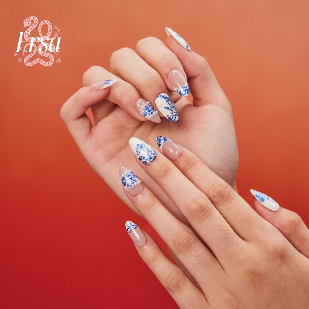 Dancing Blossoms - Ersa Nails Nude White Blue PressOnNails