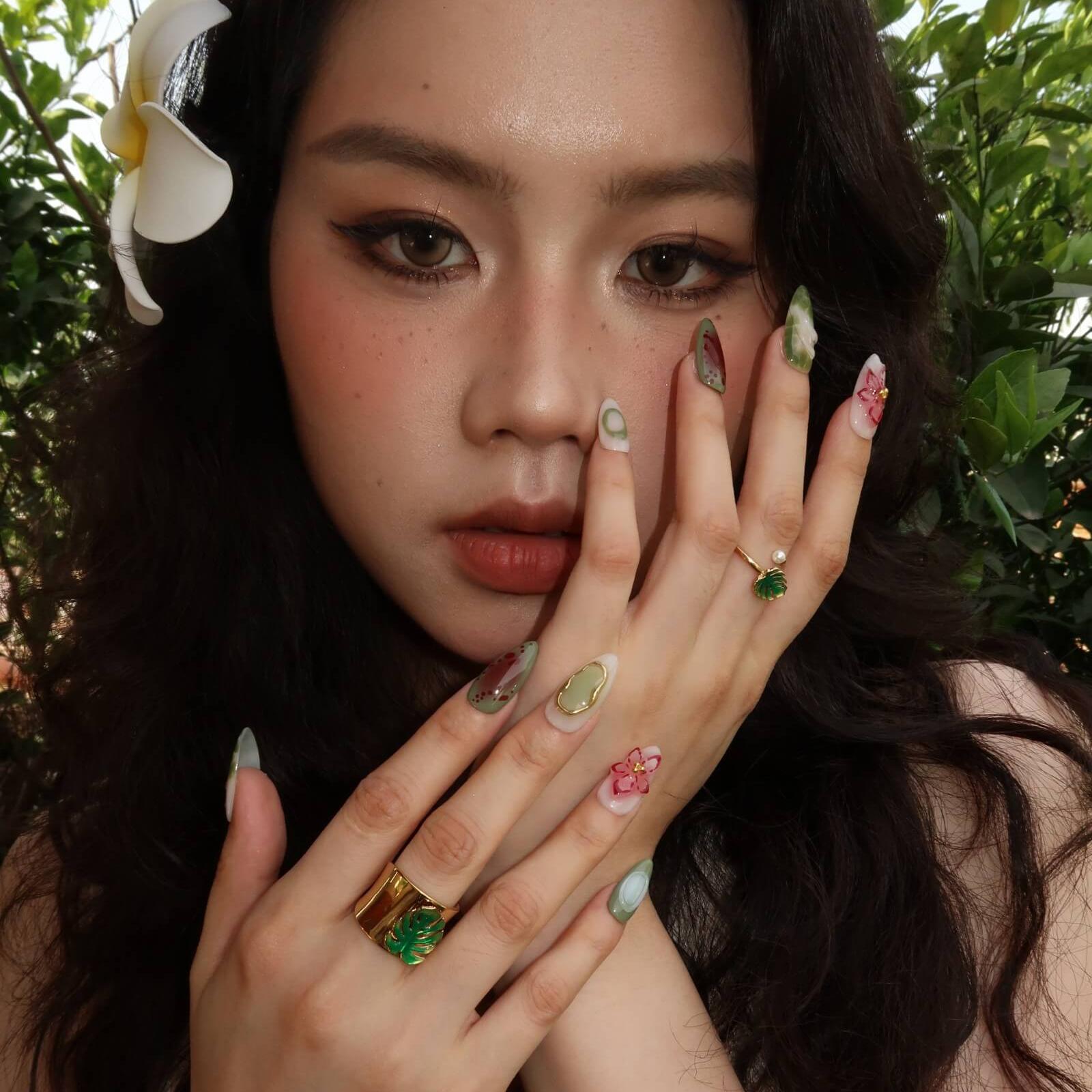 DeepWoods-ErsaNailsPressOnNails_02.jpg