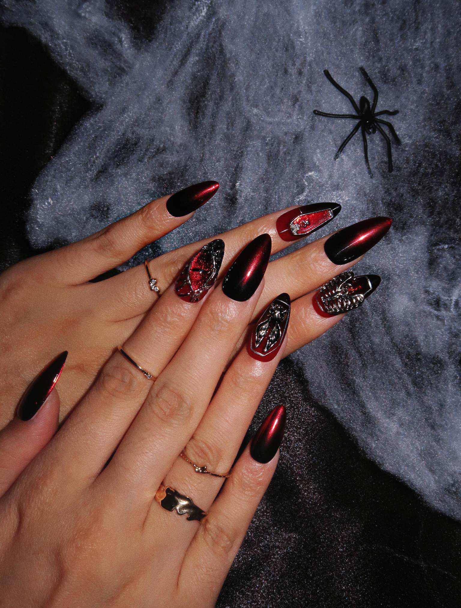 Devil's Eye - Ersa Nails Black Red PressOnNails