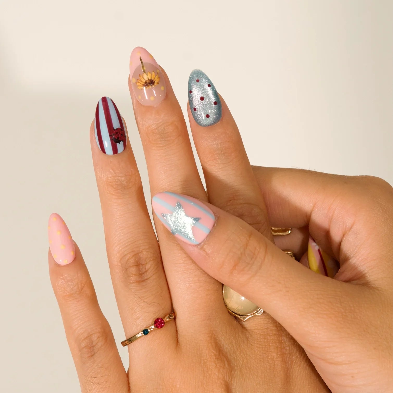 Dopamine - Ersa Nails Yellow Black Pink PressOnNails