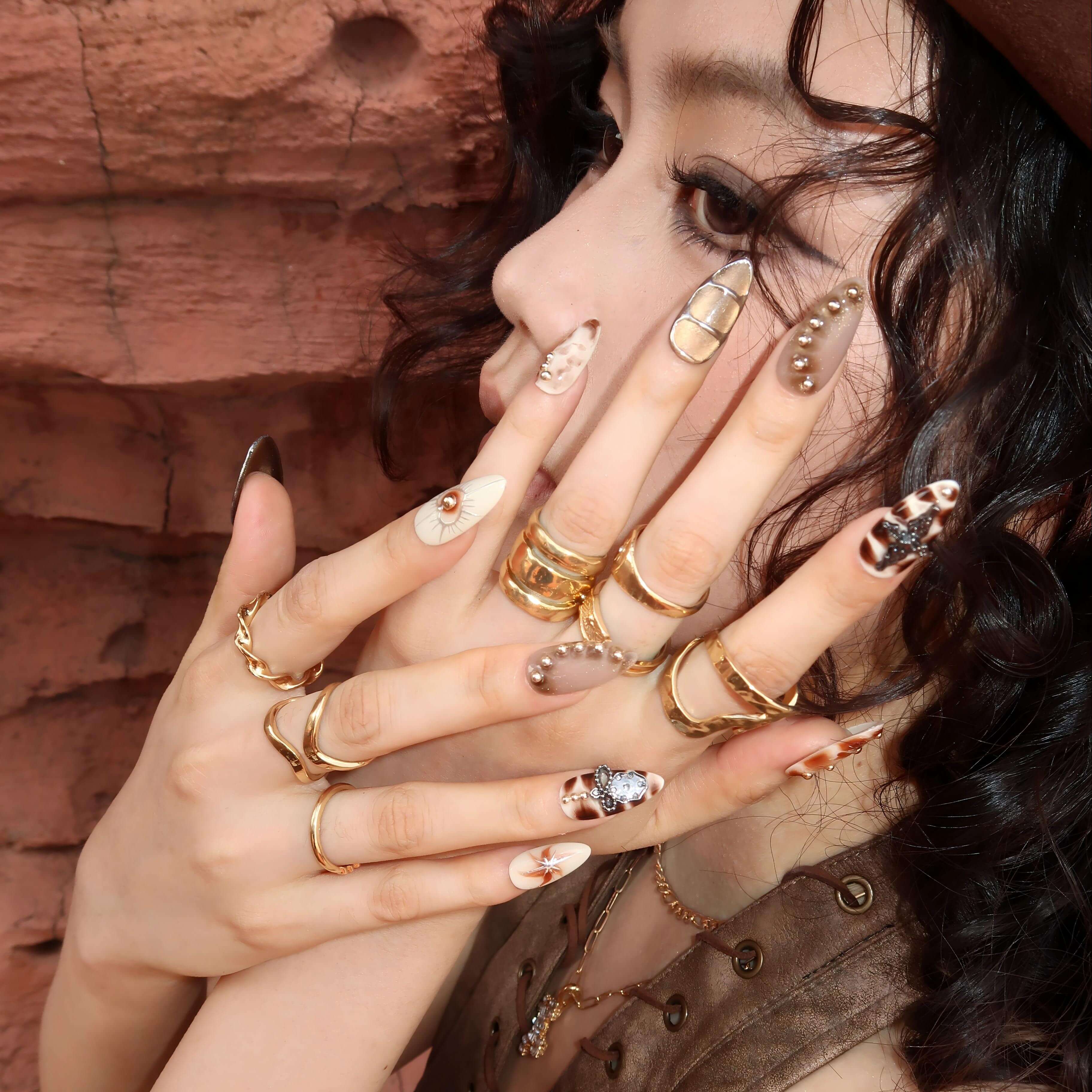 DuneGlimmer-ErsaNailsPressOnNails_02.jpg