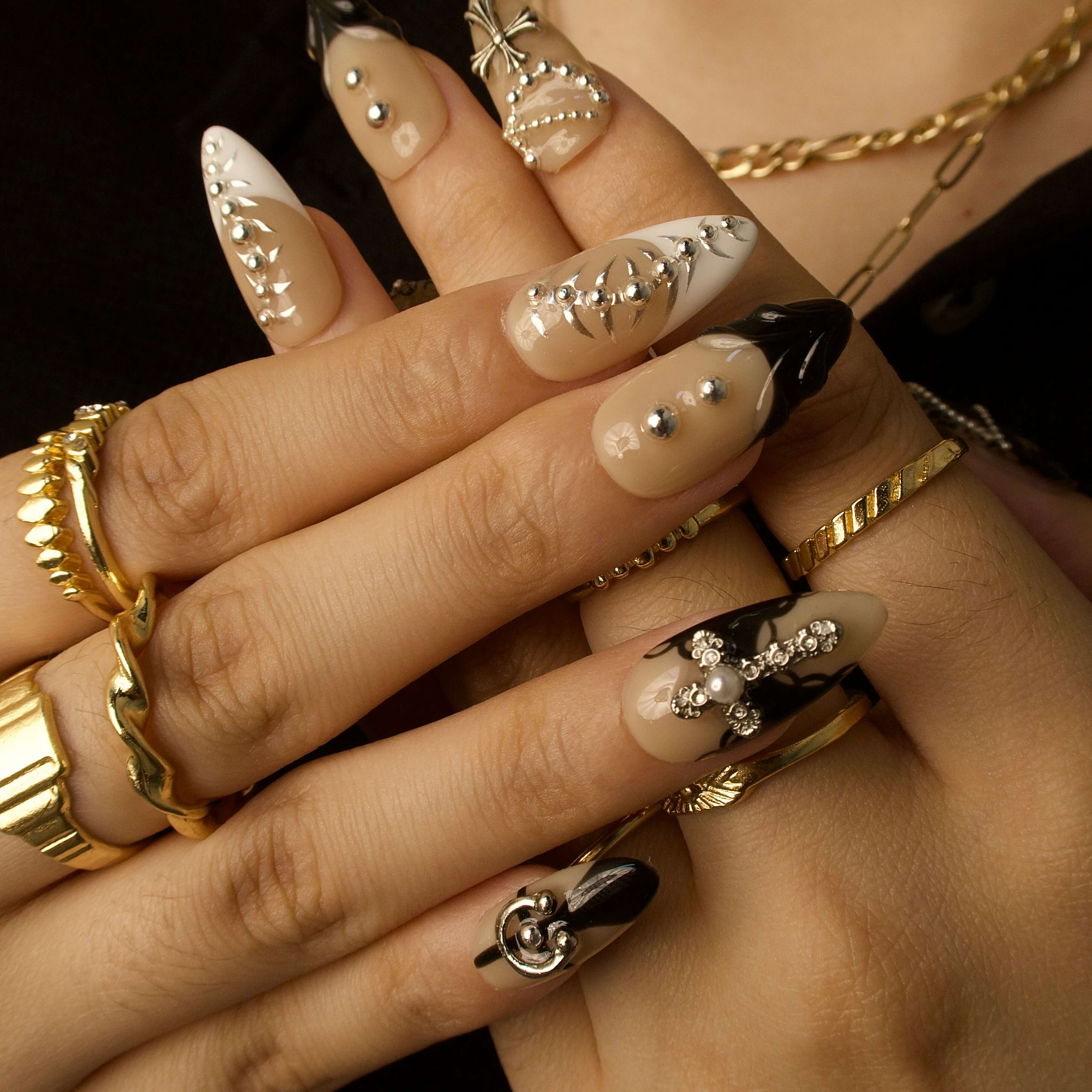 Enigma - Ersa Nails Nude Black White PressOnNails
