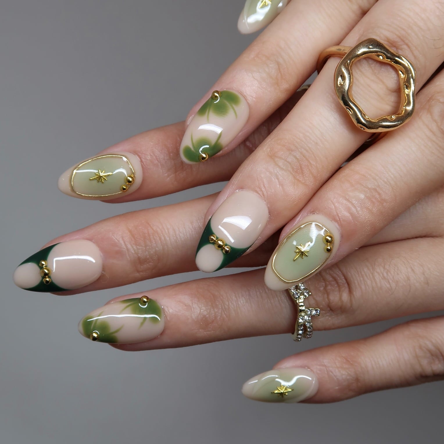 Evergreen_Charm_-_ErsaNails_PressOnNails_2.jpg