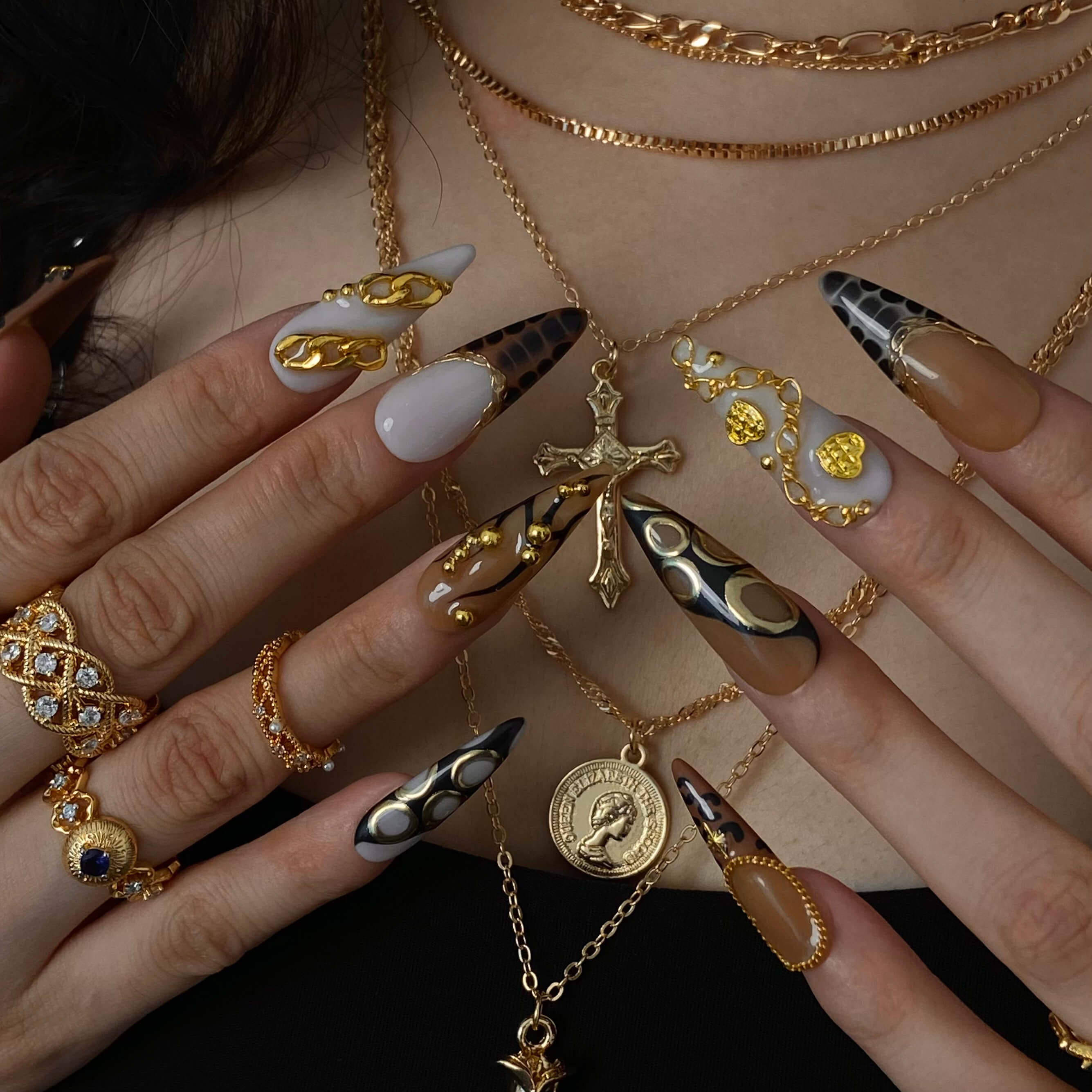 ExpressYourself-ErsaNailsPressOnNails_2.jpg