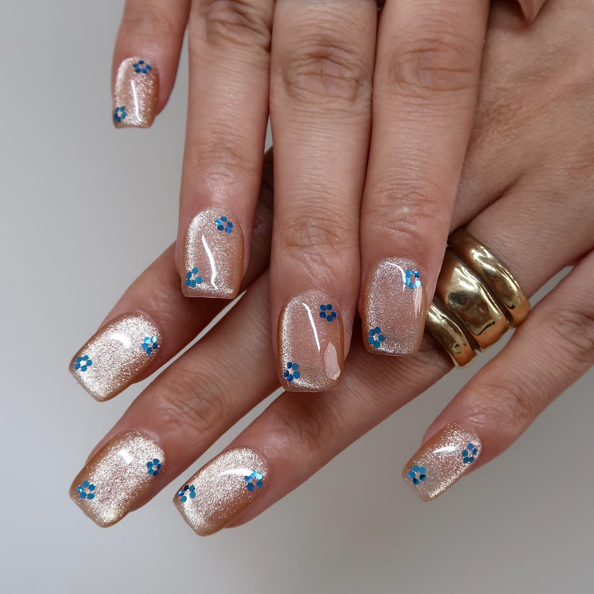 Floret- Ersa Nails Nude Blue PressOnNails