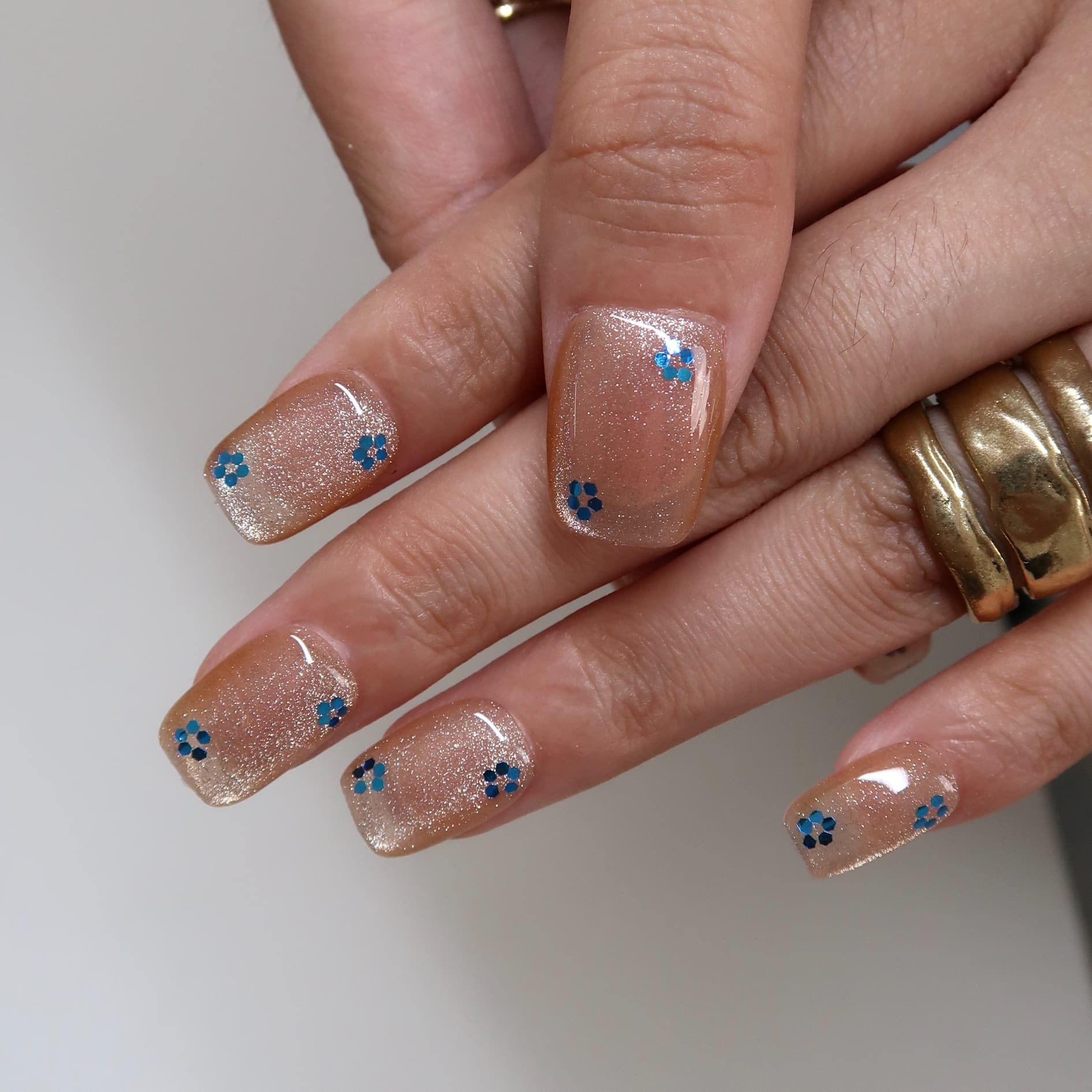 Floret- Ersa Nails Nude Blue PressOnNails