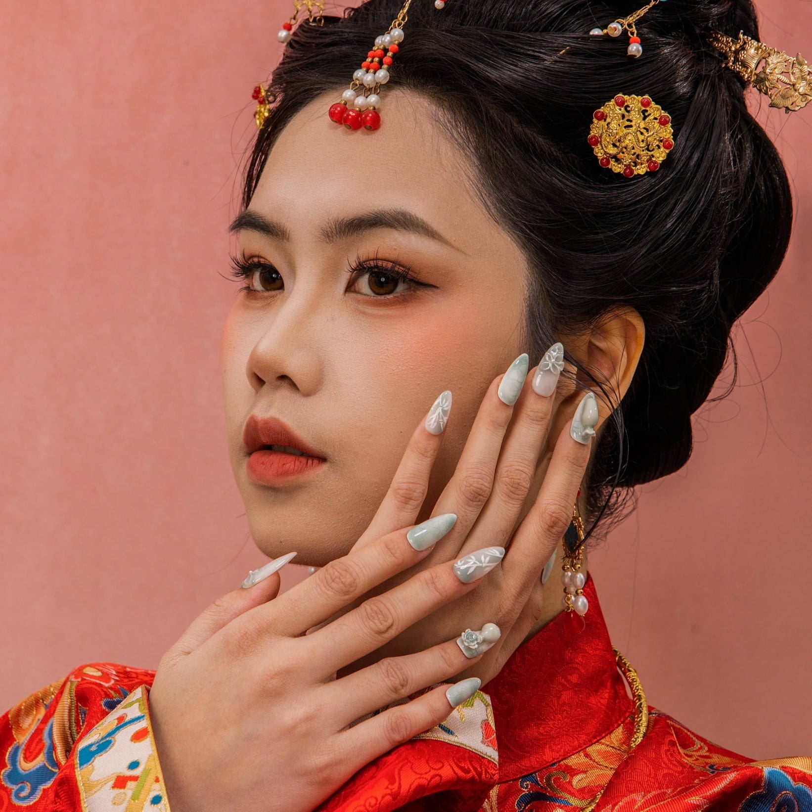 Frosted_Porcelain_-_ErsaNails_PressOnNails_0.jpg