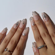 Frosty Petal - Ersa Nails Nude Silver PressOnNails