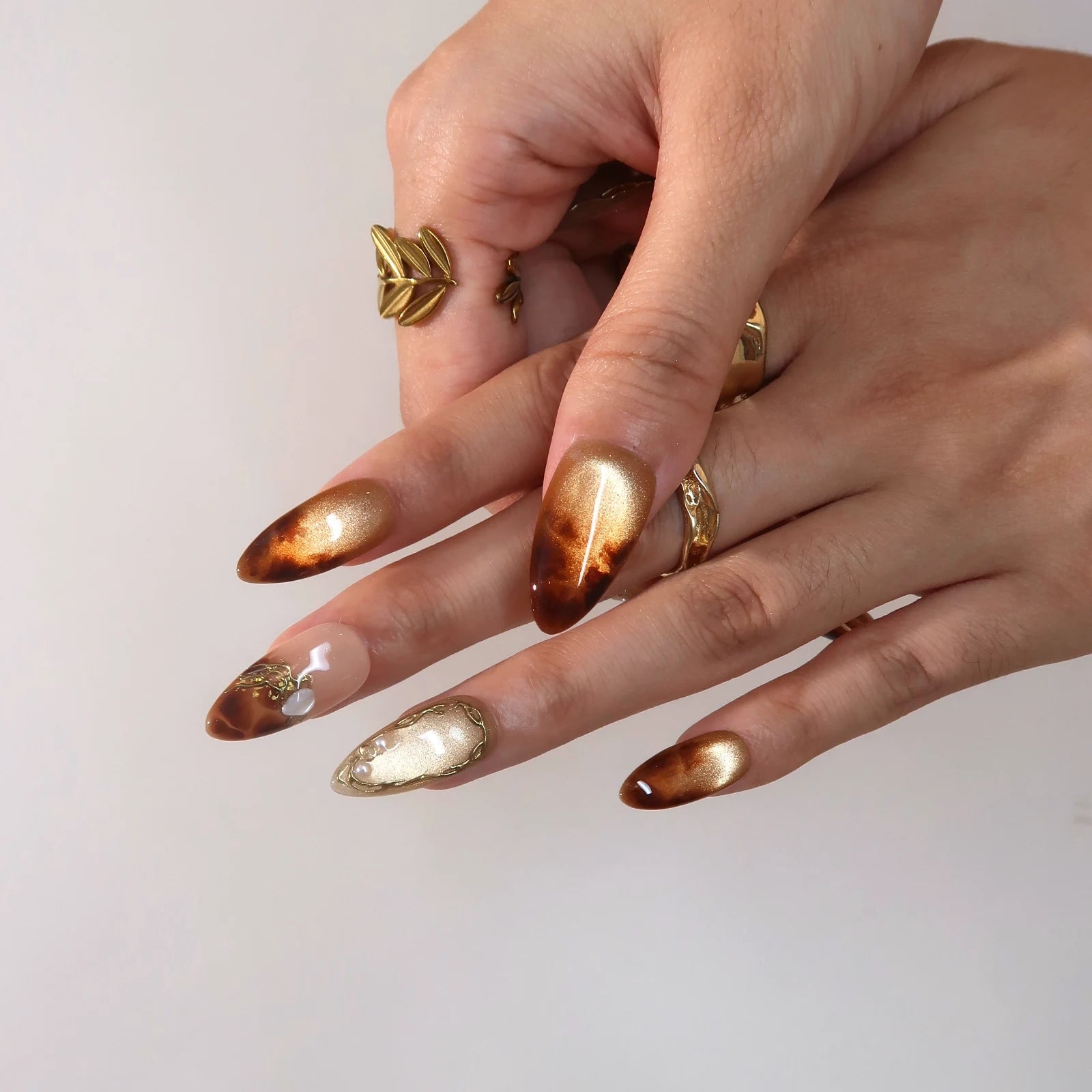 Gilded - Ersa Nails Brown Gold PressOnNails