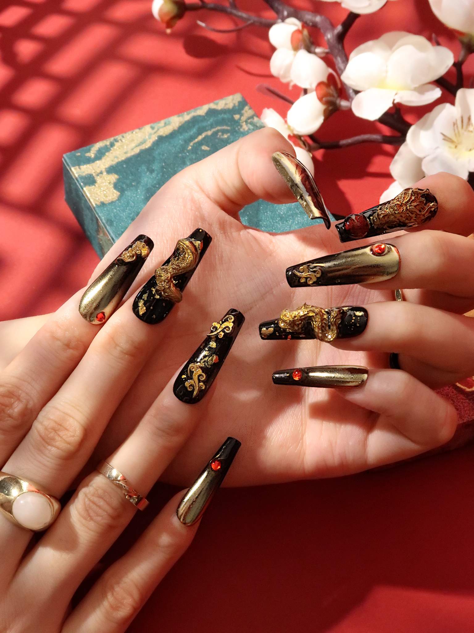 Gildenfire Dragon - Ersa Nails Black Gold Long Coffin PressOnNails