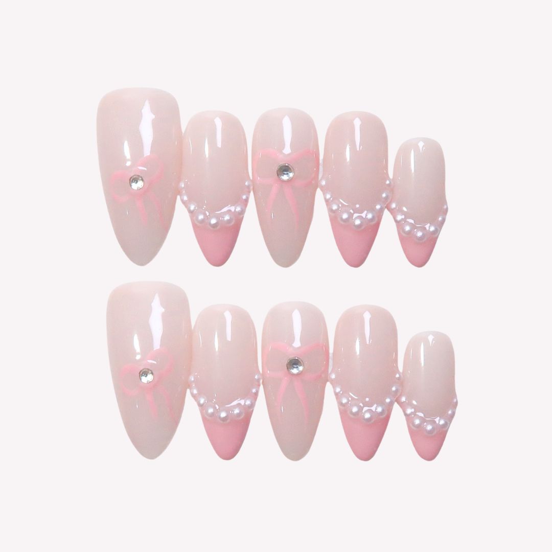 GirlinPearl-ErsaNailsPressOnNails_0.jpg