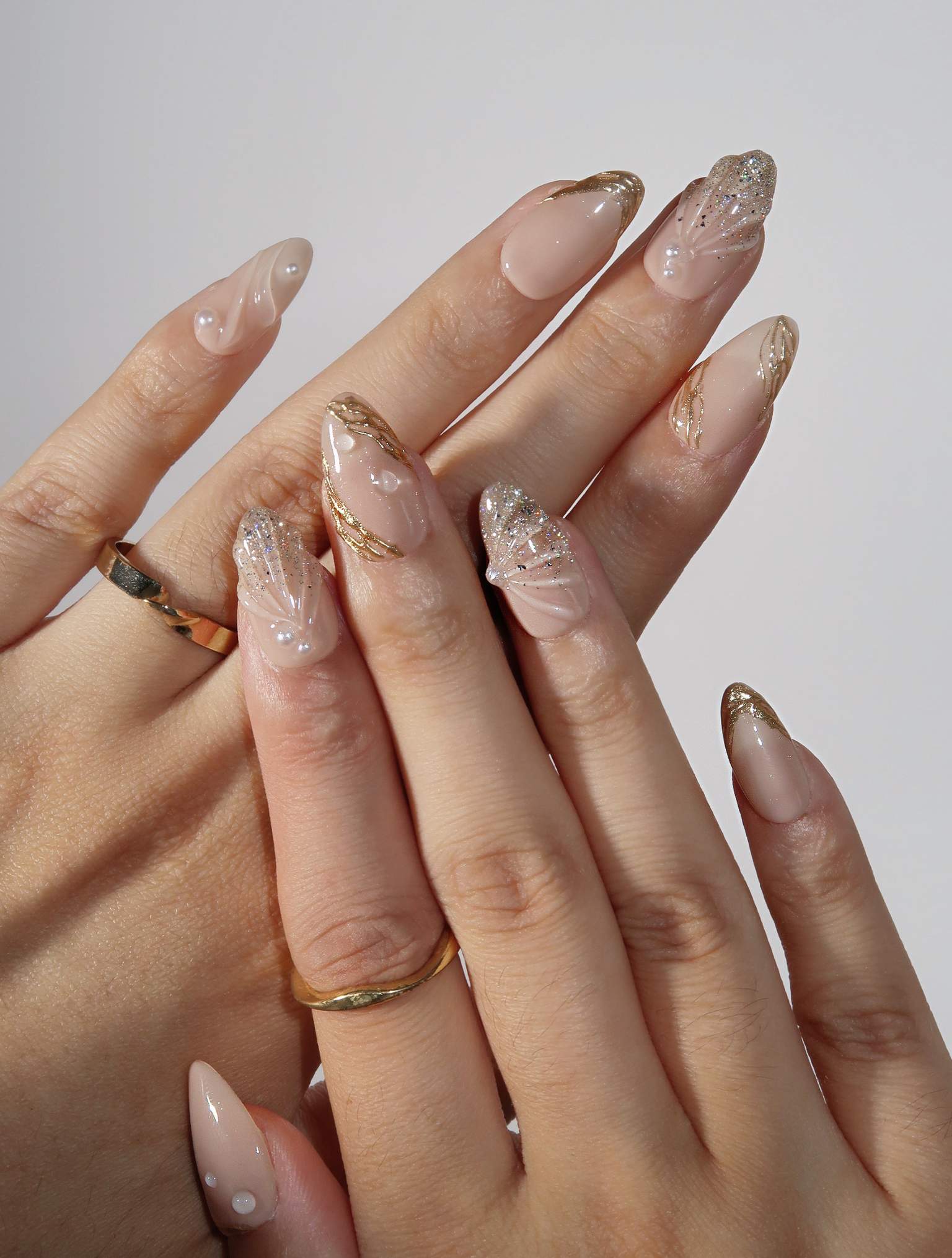 Glowing Beach - Ersa Nails Nude Gold PressOnNails