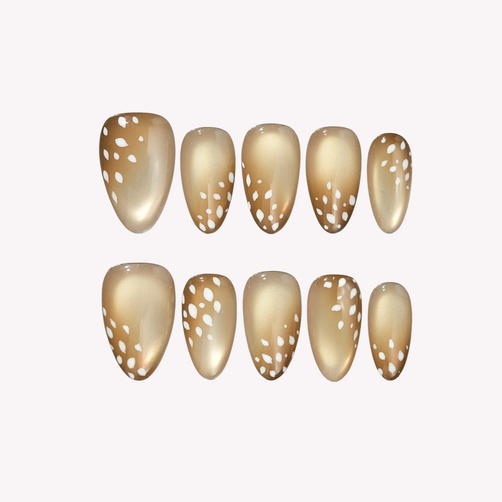 GoldenBambi-ErsaNailsPressOnNails_01.webp