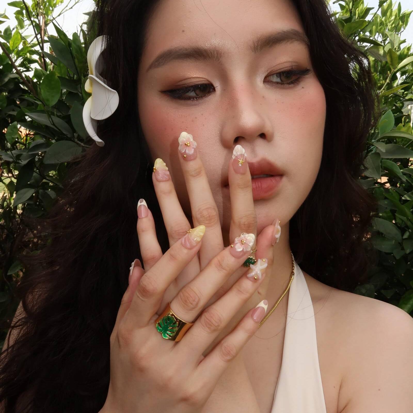GoldenShoreline-ErsaNailsPressOnNails_01.jpg