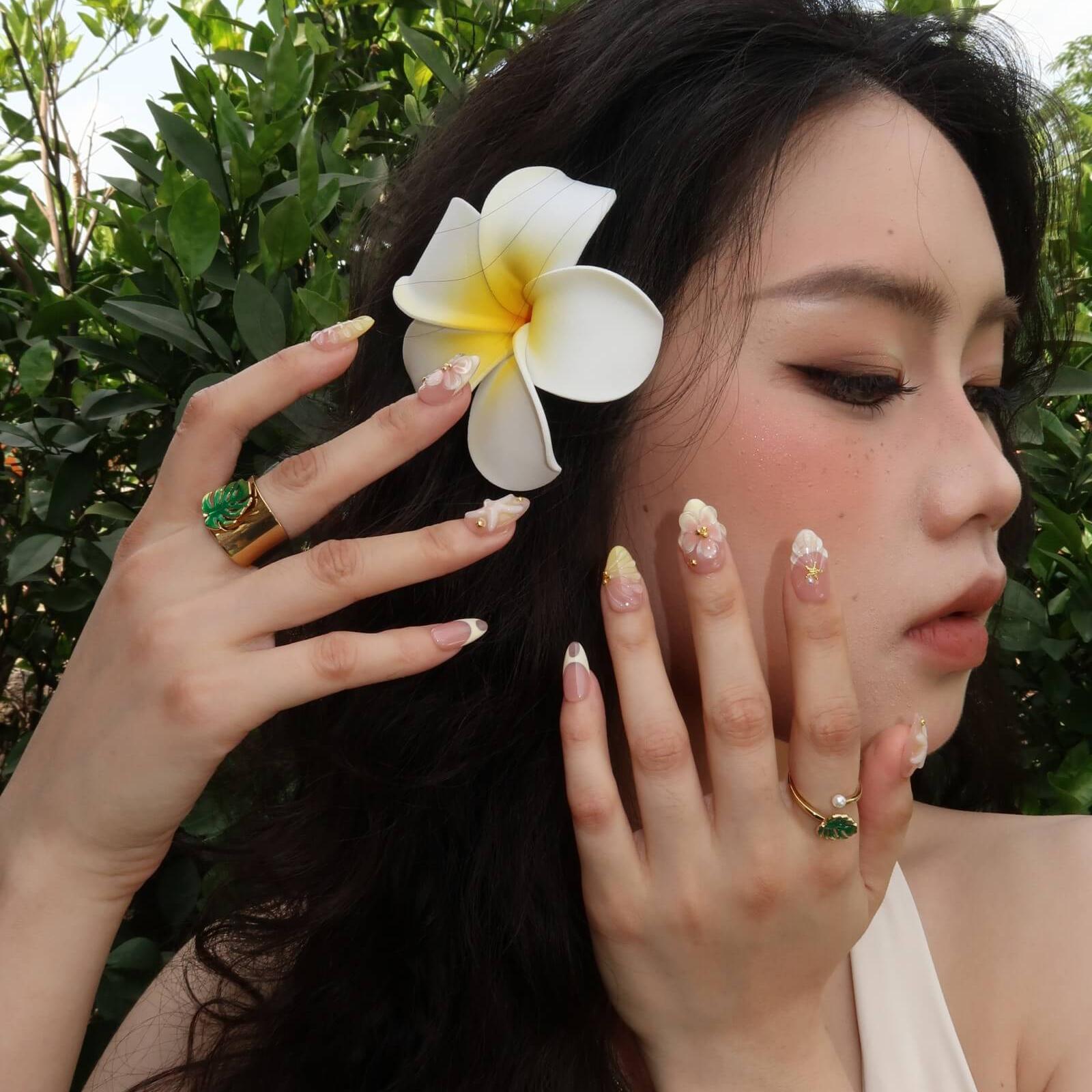 GoldenShoreline-ErsaNailsPressOnNails_04.jpg