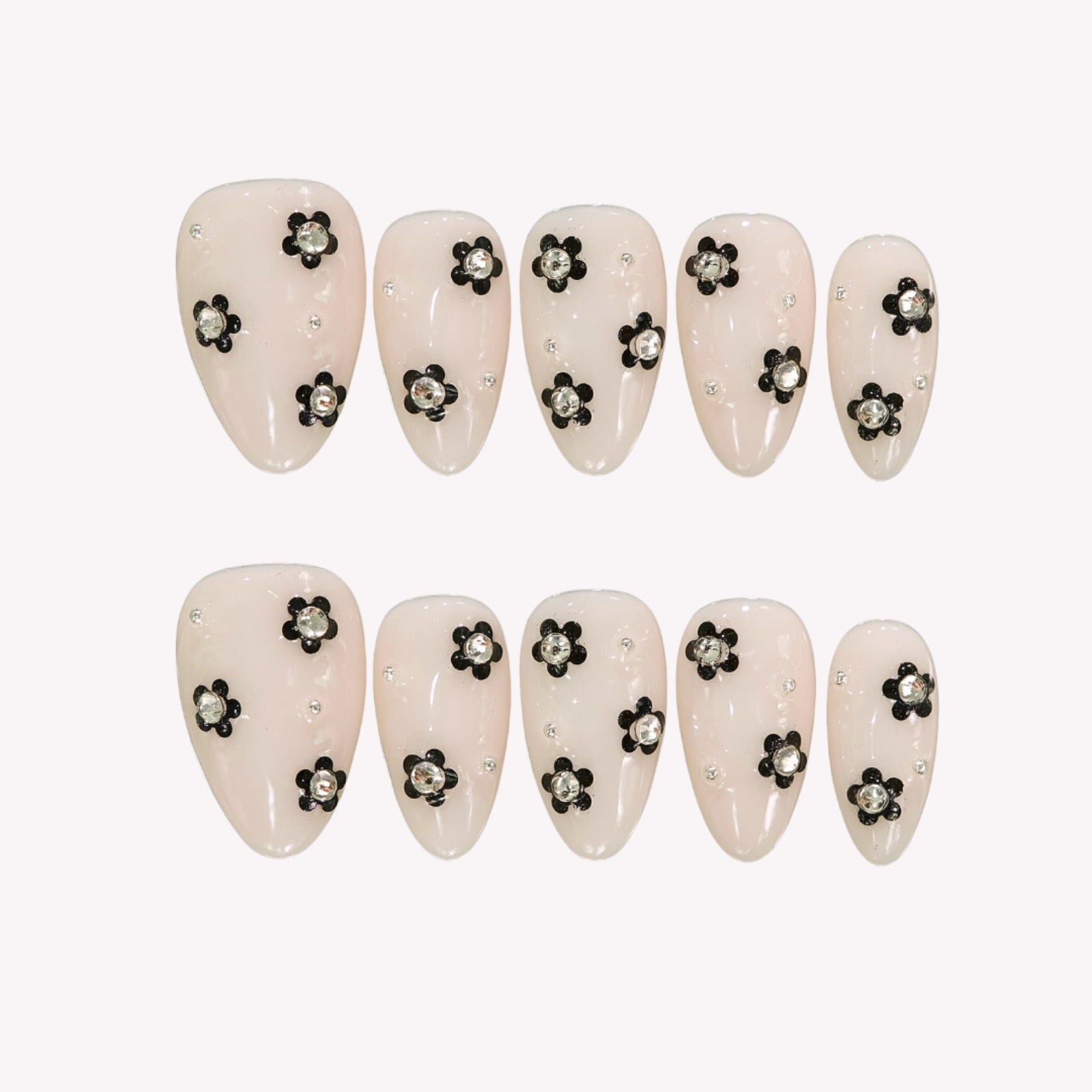 Grace Kiss - Ersa Nails Black White PressOnNails