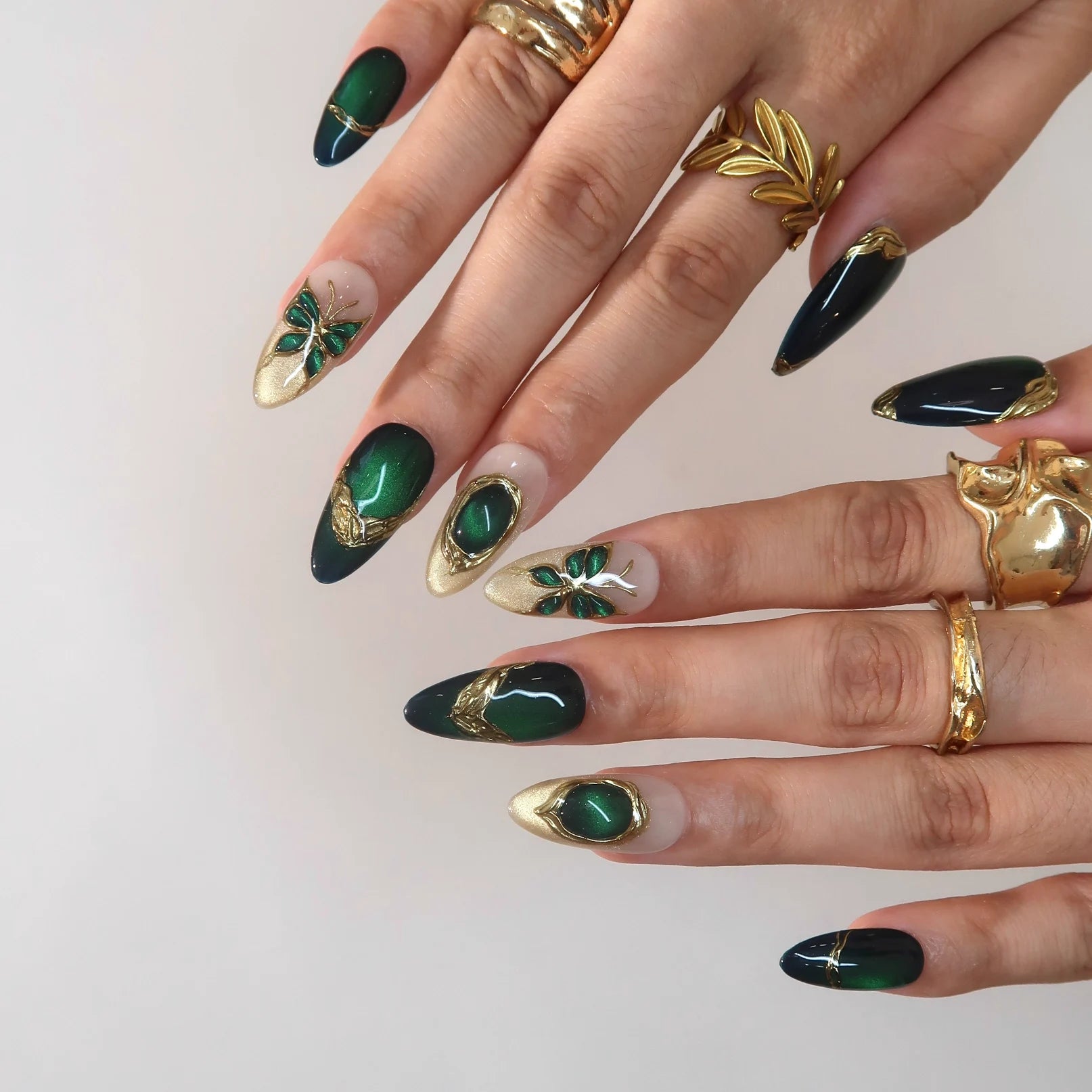 Green Aura - Ersa Nails Jade Gold PressOnNails