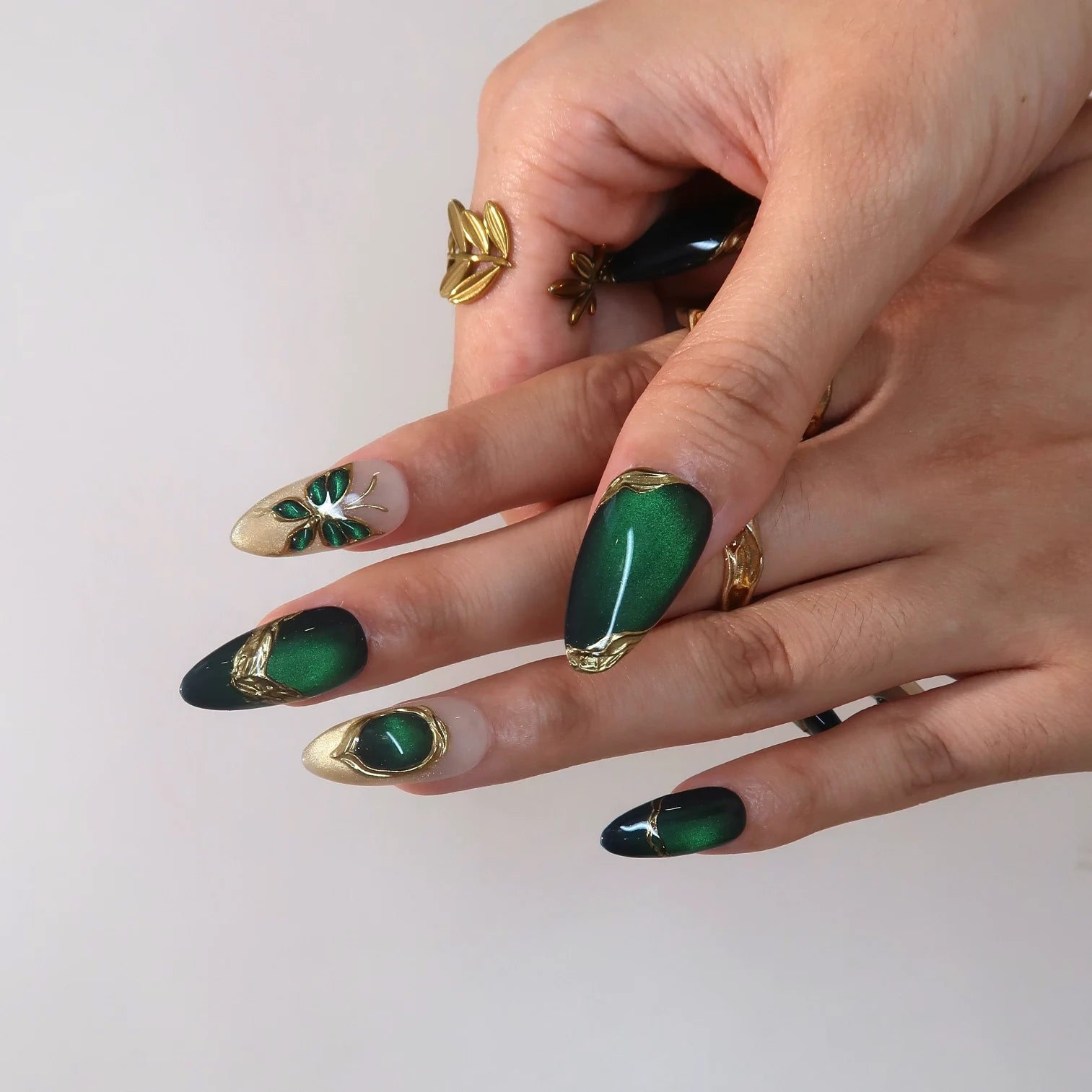 Green Aura - Ersa Nails Jade Gold PressOnNails