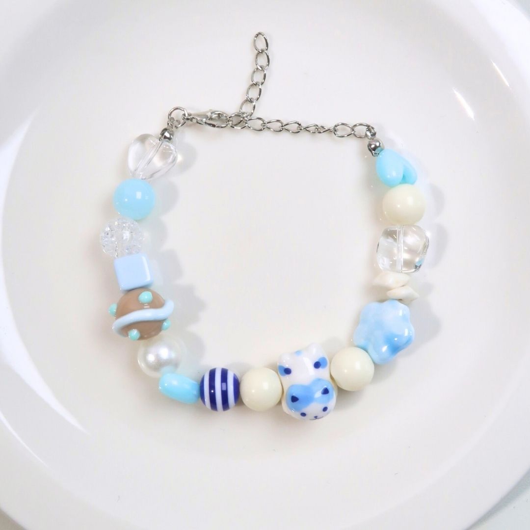 HandmadeBracelet-BlueKitty-ErsaNailsToolsandAccessoriesPressOnNails_1.jpg