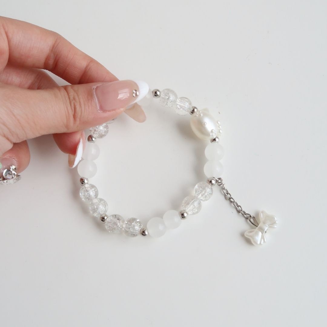 HandmadeBracelet-WhiteKitty-ErsaNailsToolsandAccessoriesPressOnNails_2.jpg