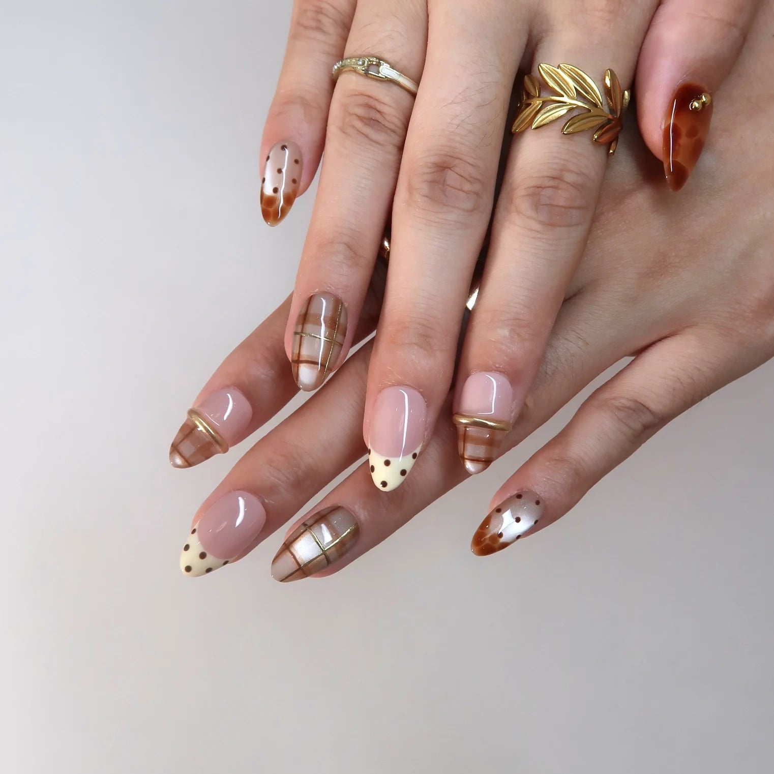 Honeyed - Ersa Nails Nude Brown PressOnNails