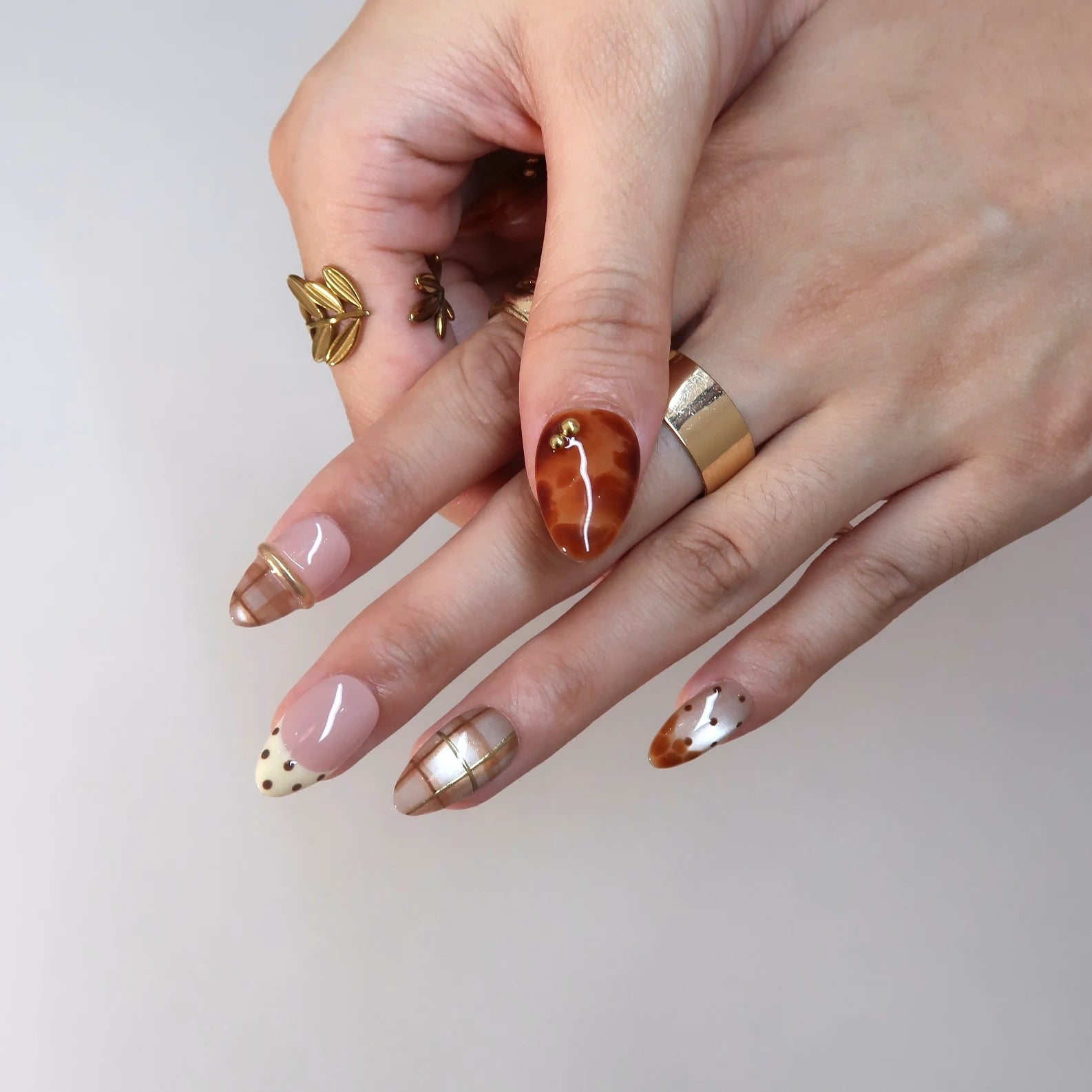 Honeyed - Ersa Nails Nude Brown PressOnNails