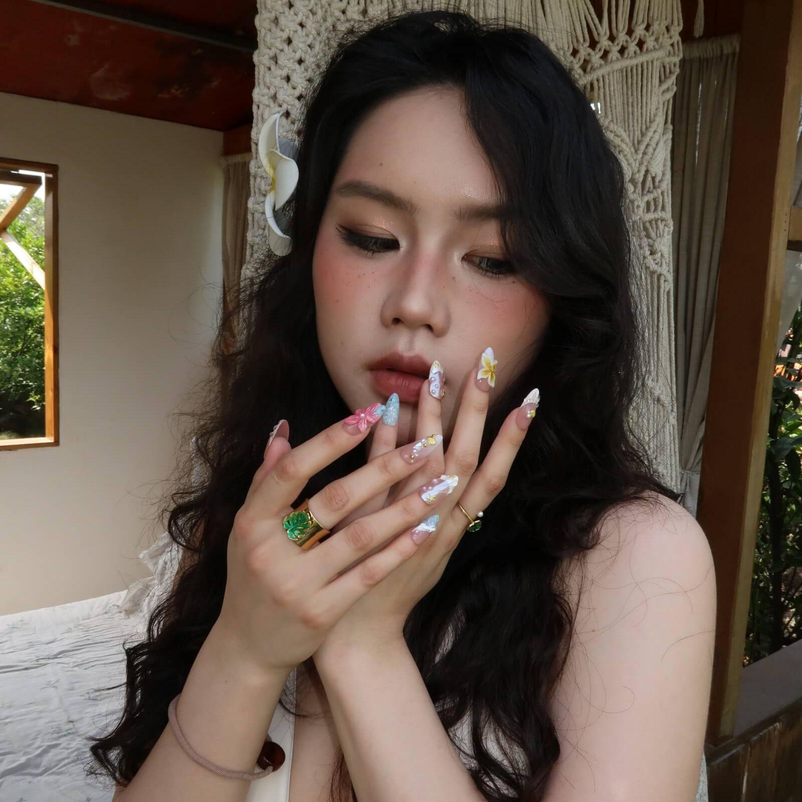 Honolulu-ErsaNailsPressOnNails_02.jpg