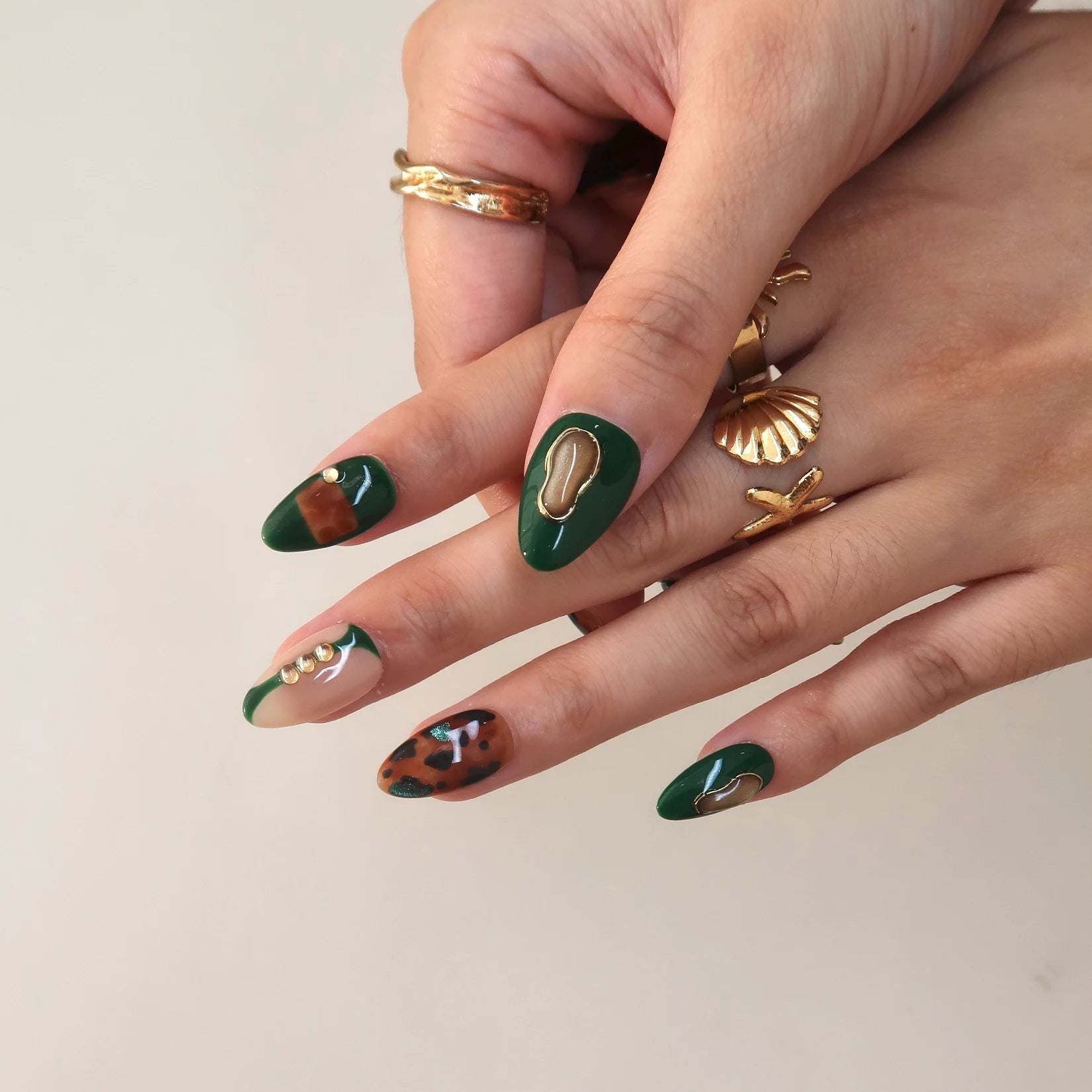 In Style - Ersa Nails Brown Jade PressOnNails