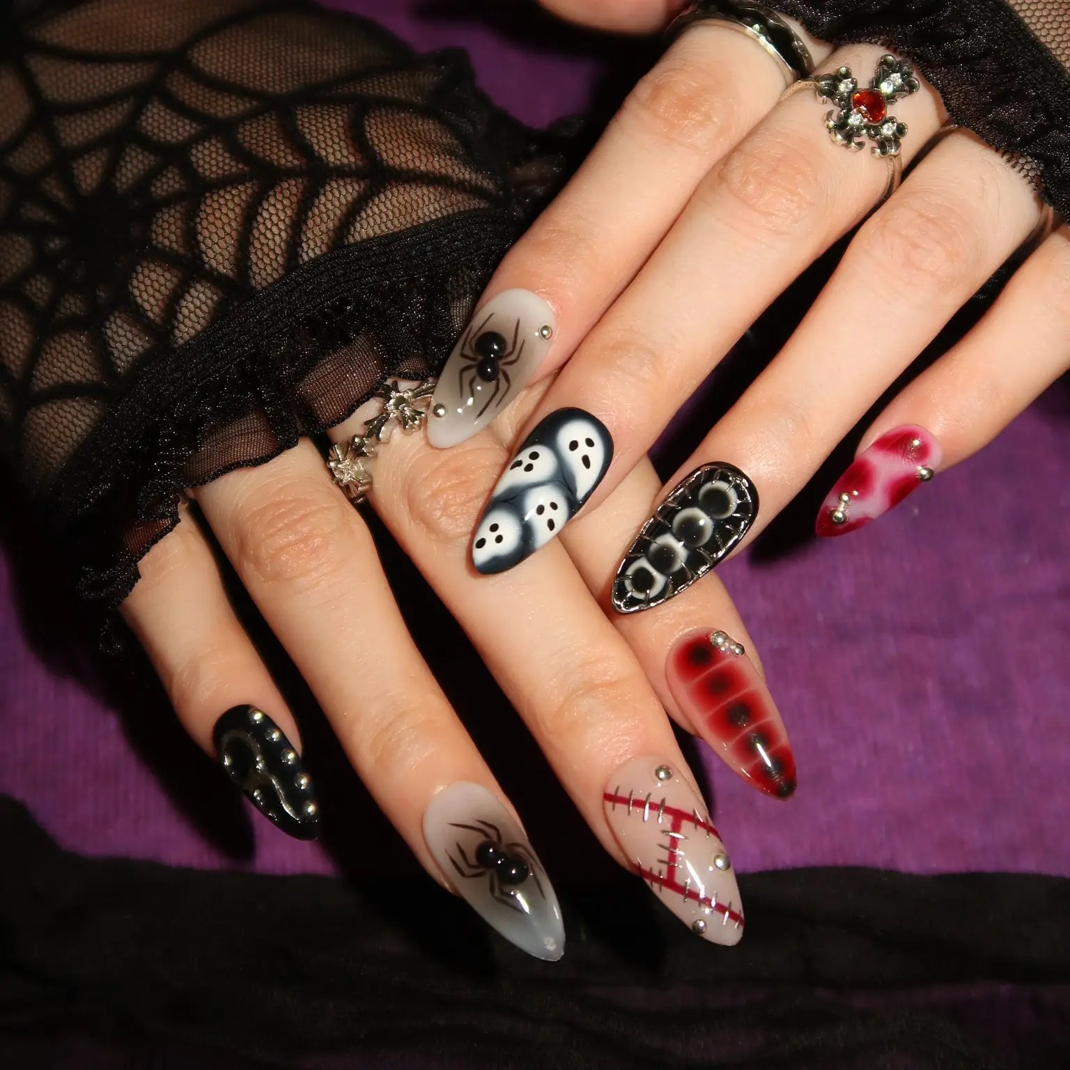 Just A Ghoul - Ersa Nails Red Black PressOnNails