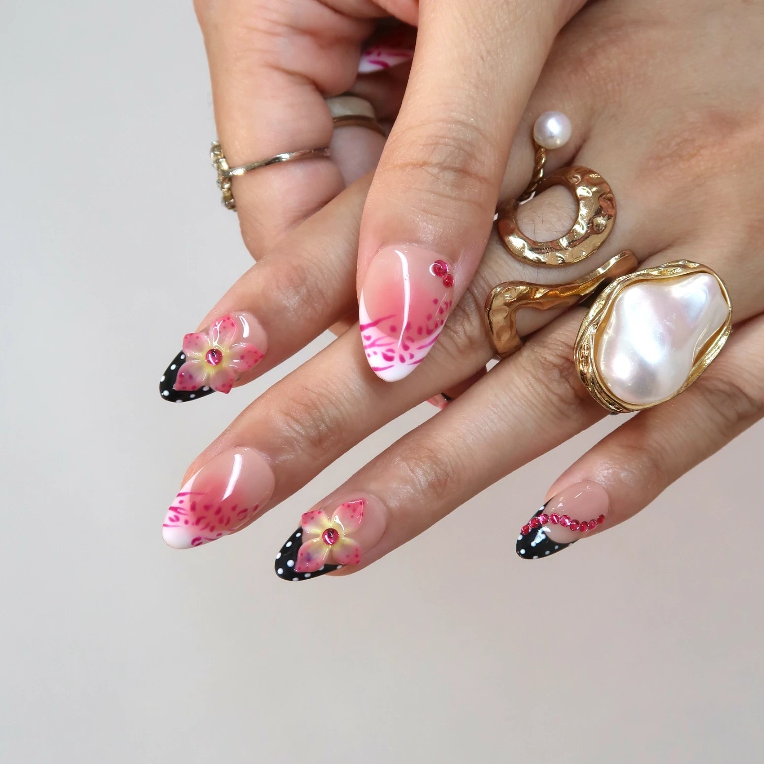 Just Peachy - Ersa Nails Pink Black PressOnNails